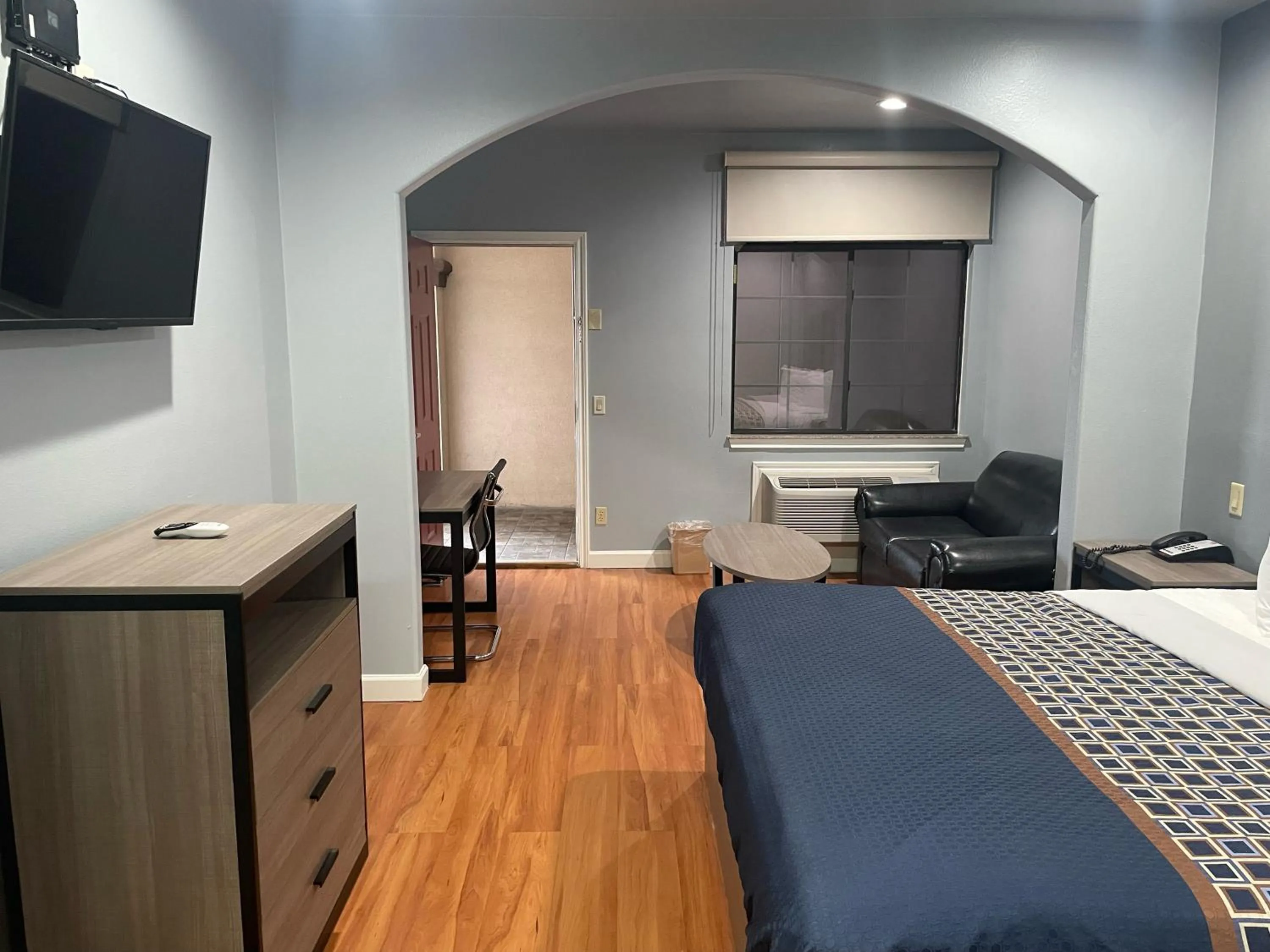 Bed in Palace Inn - Baytown I-10