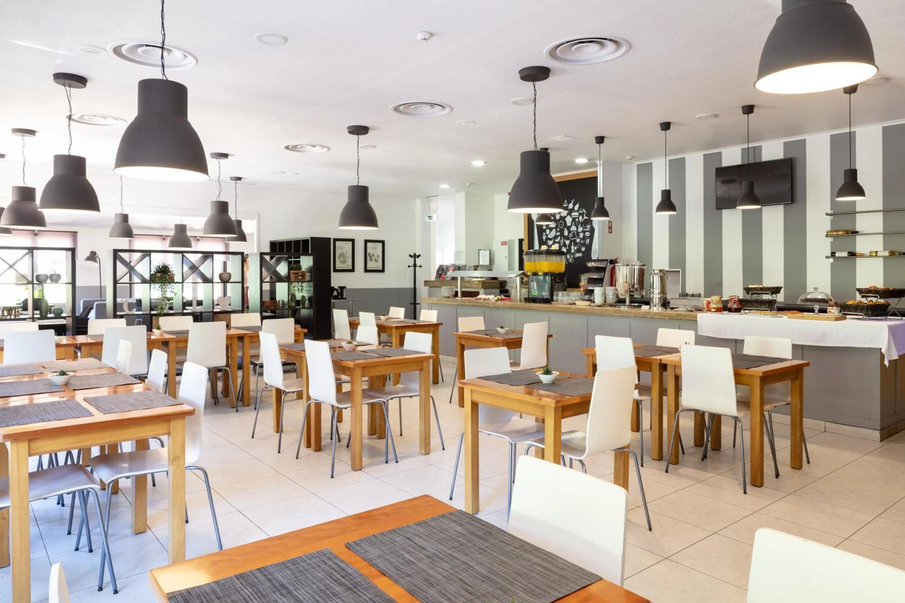 Restaurant/places to eat in Campanile Setubal - Lisboa Sul