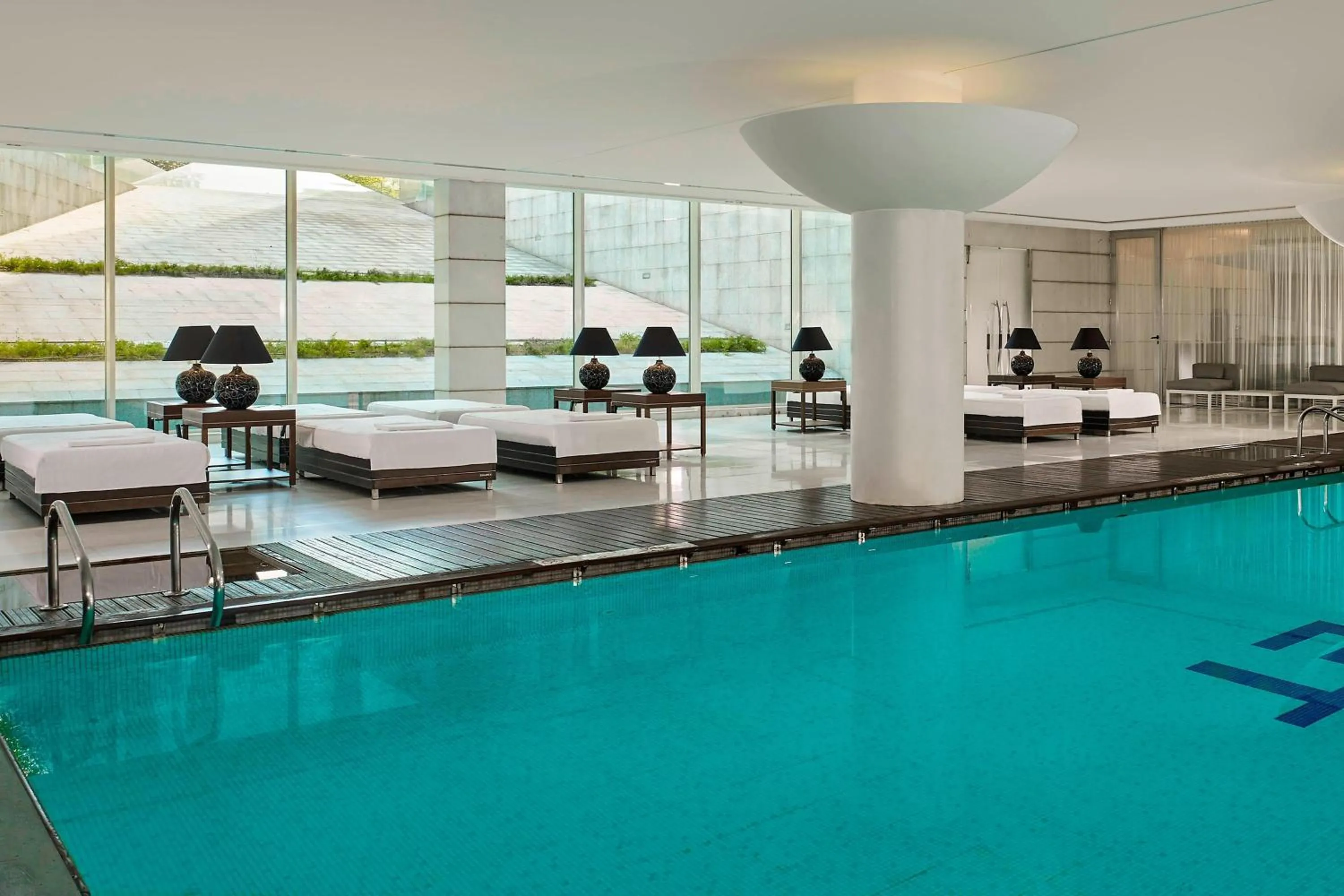 Swimming pool in Sheraton Porto Hotel & Spa