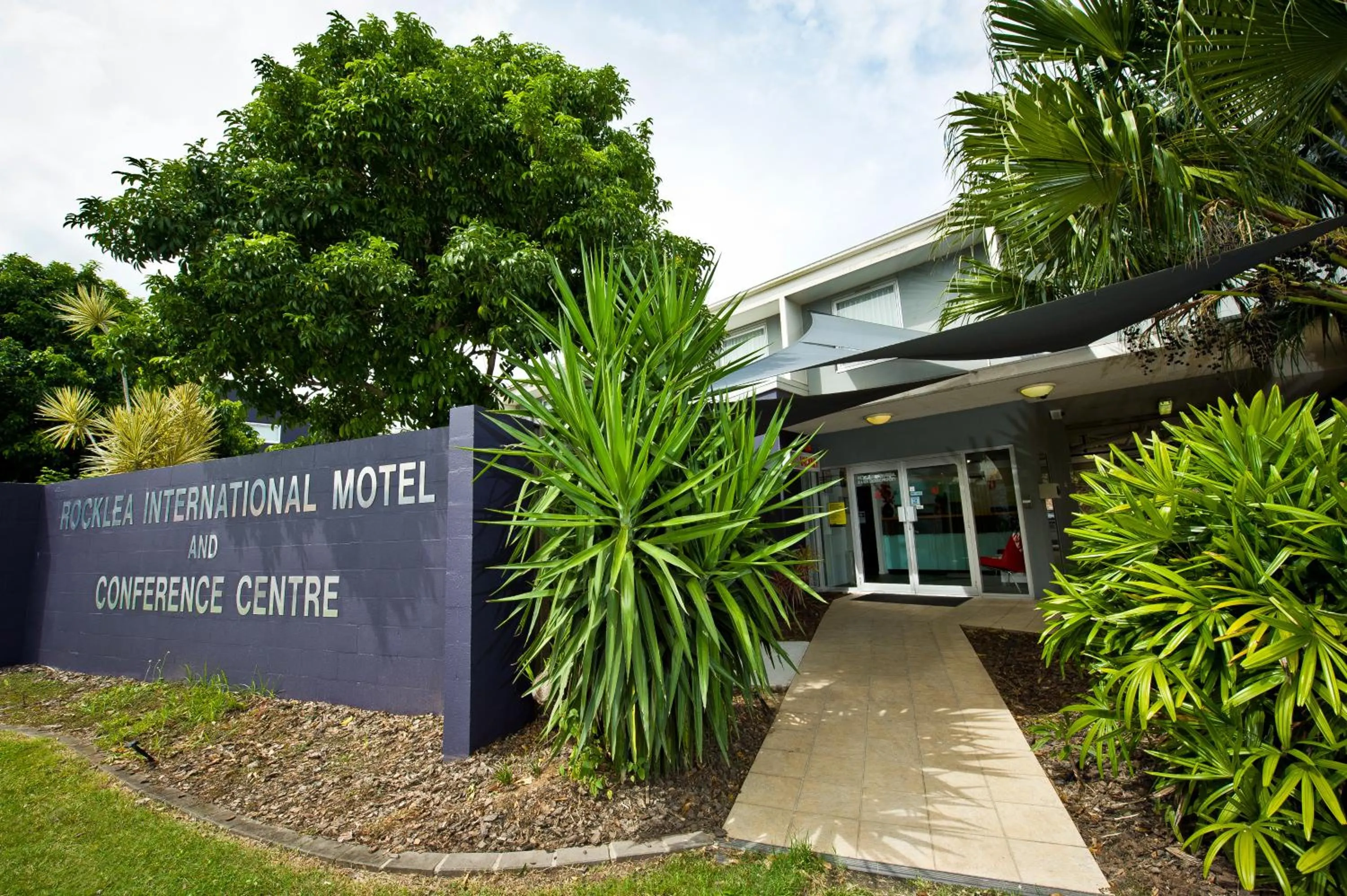 Property building in Rocklea International Motel