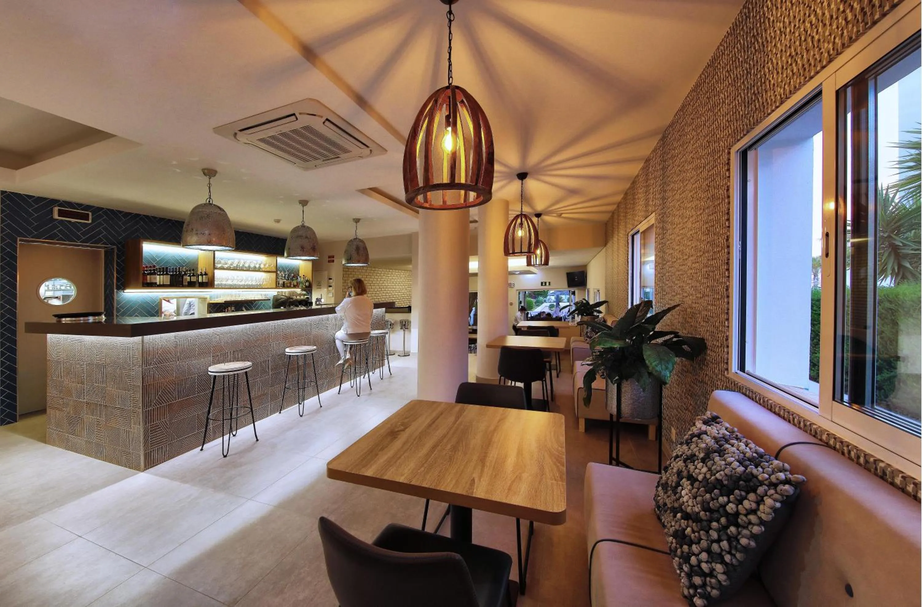 Lounge or bar in Agua Hotels Vila Branca