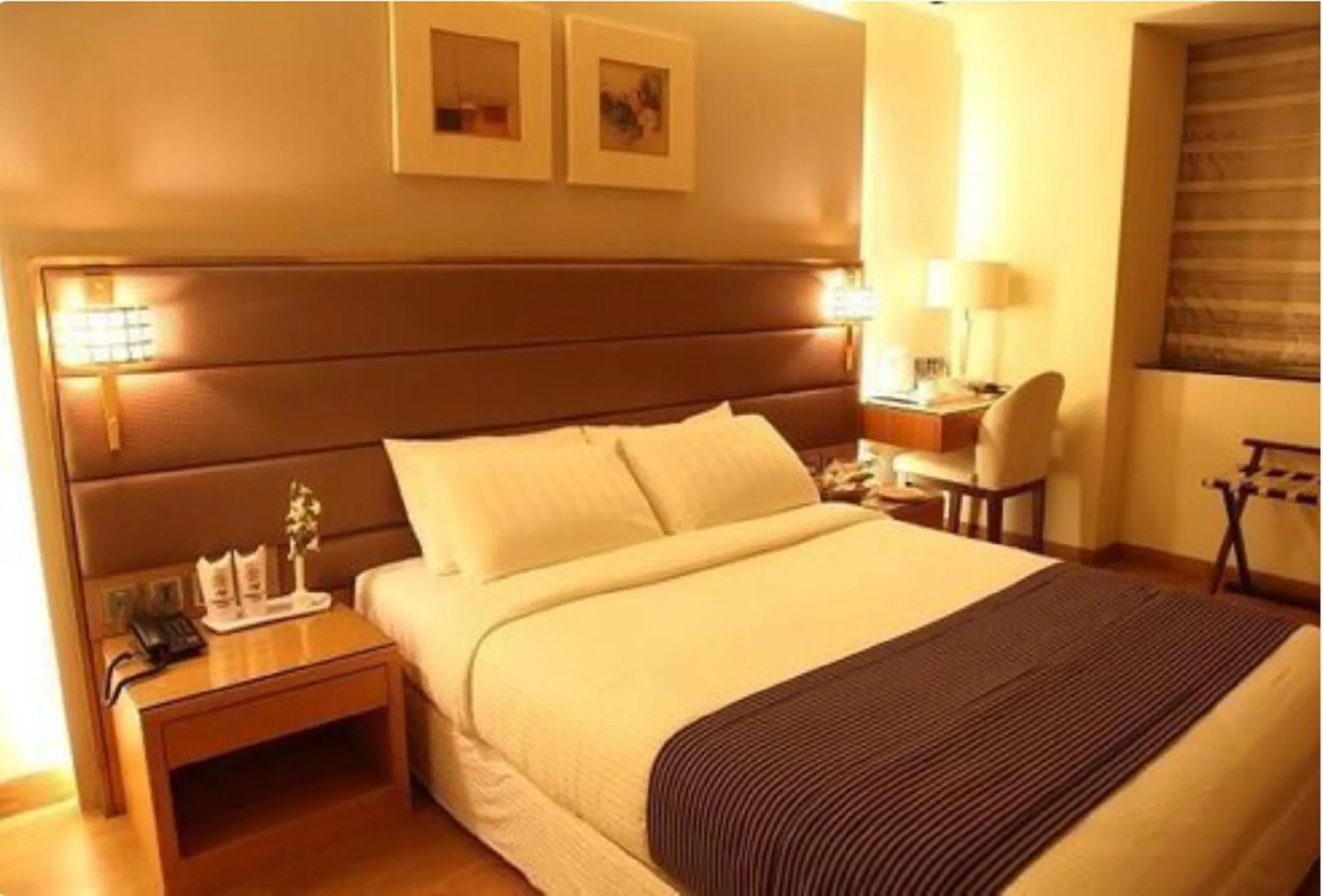 Bed in Middleton Inn