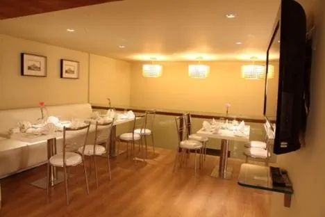 Restaurant/places to eat in Middleton Inn