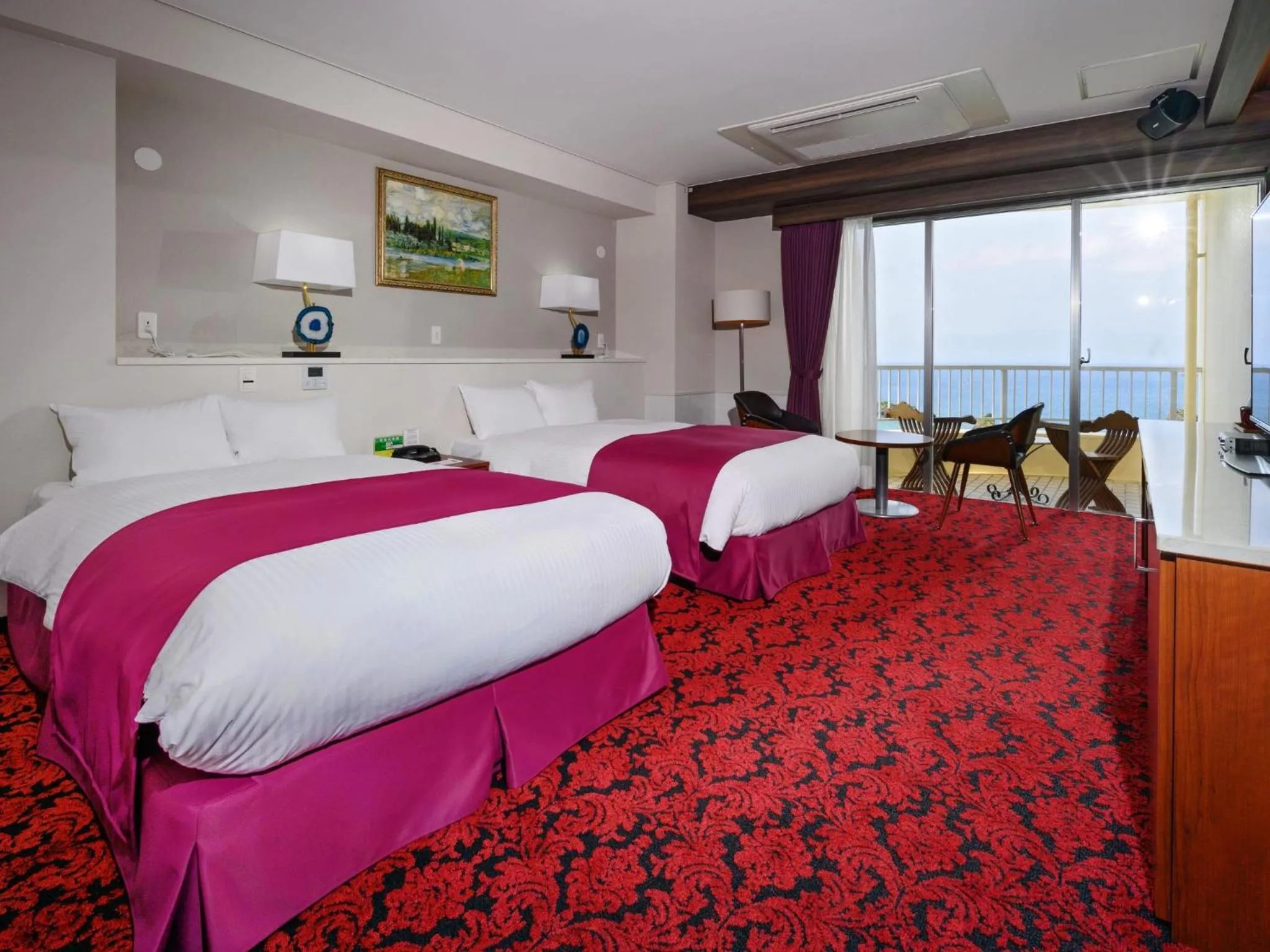 Bed in Hotel Resonex Nago