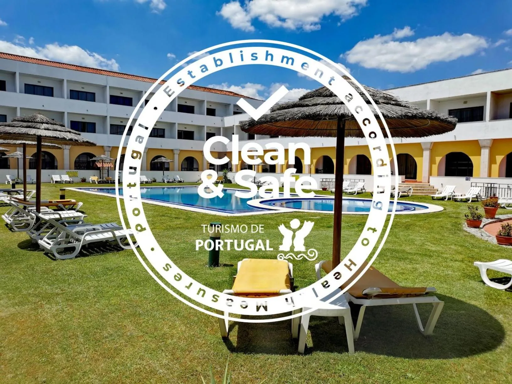 Pool view in Hotel Dom Fernando