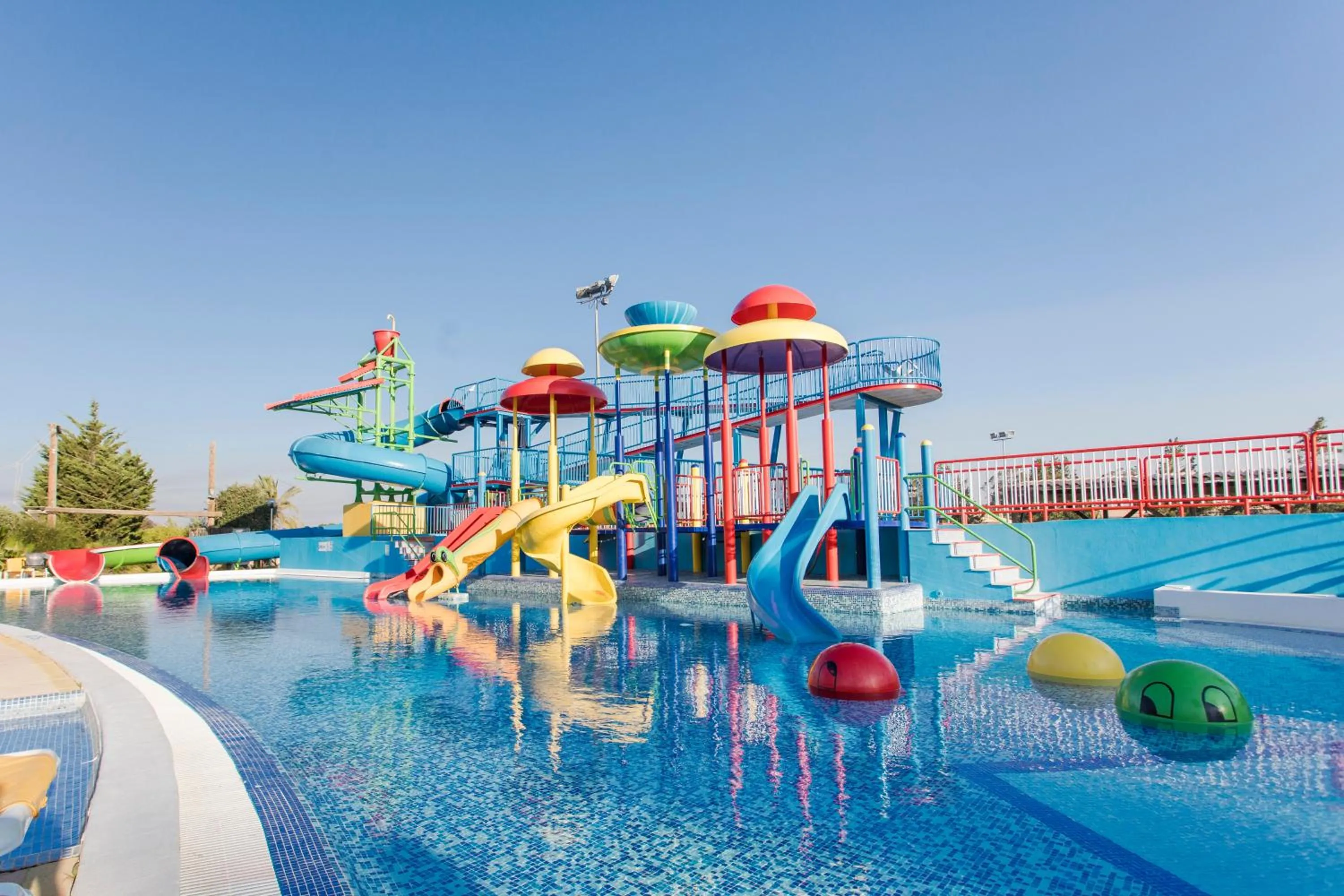Aqua park in Alfagar Alto da Colina