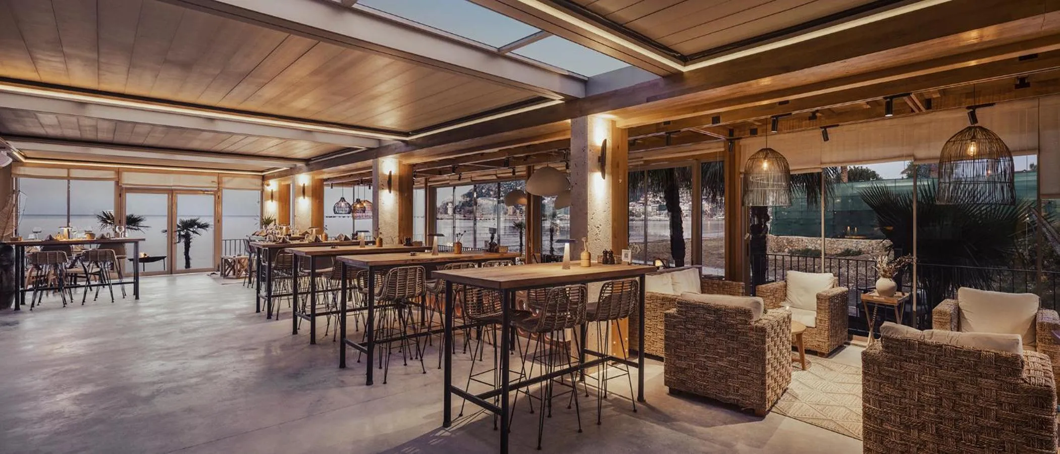 Restaurant/places to eat in Sun Hotel By En Vie Beach