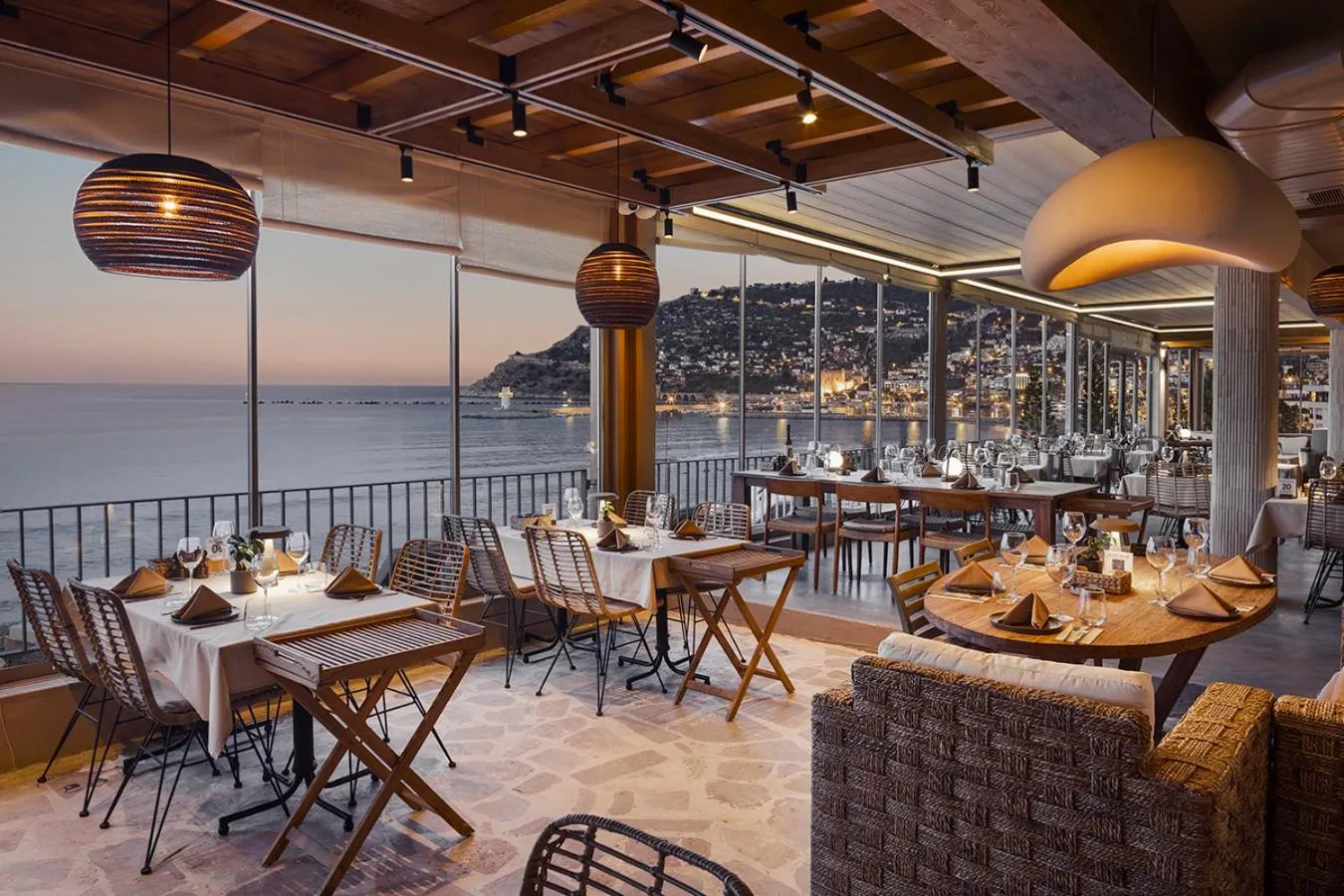 Restaurant/places to eat in Sun Hotel By En Vie Beach