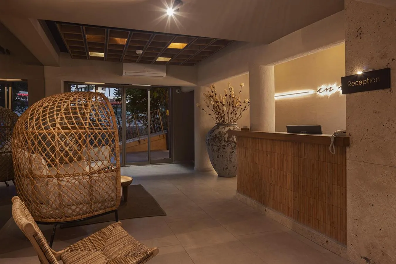 Lobby or reception in Sun Hotel By En Vie Beach