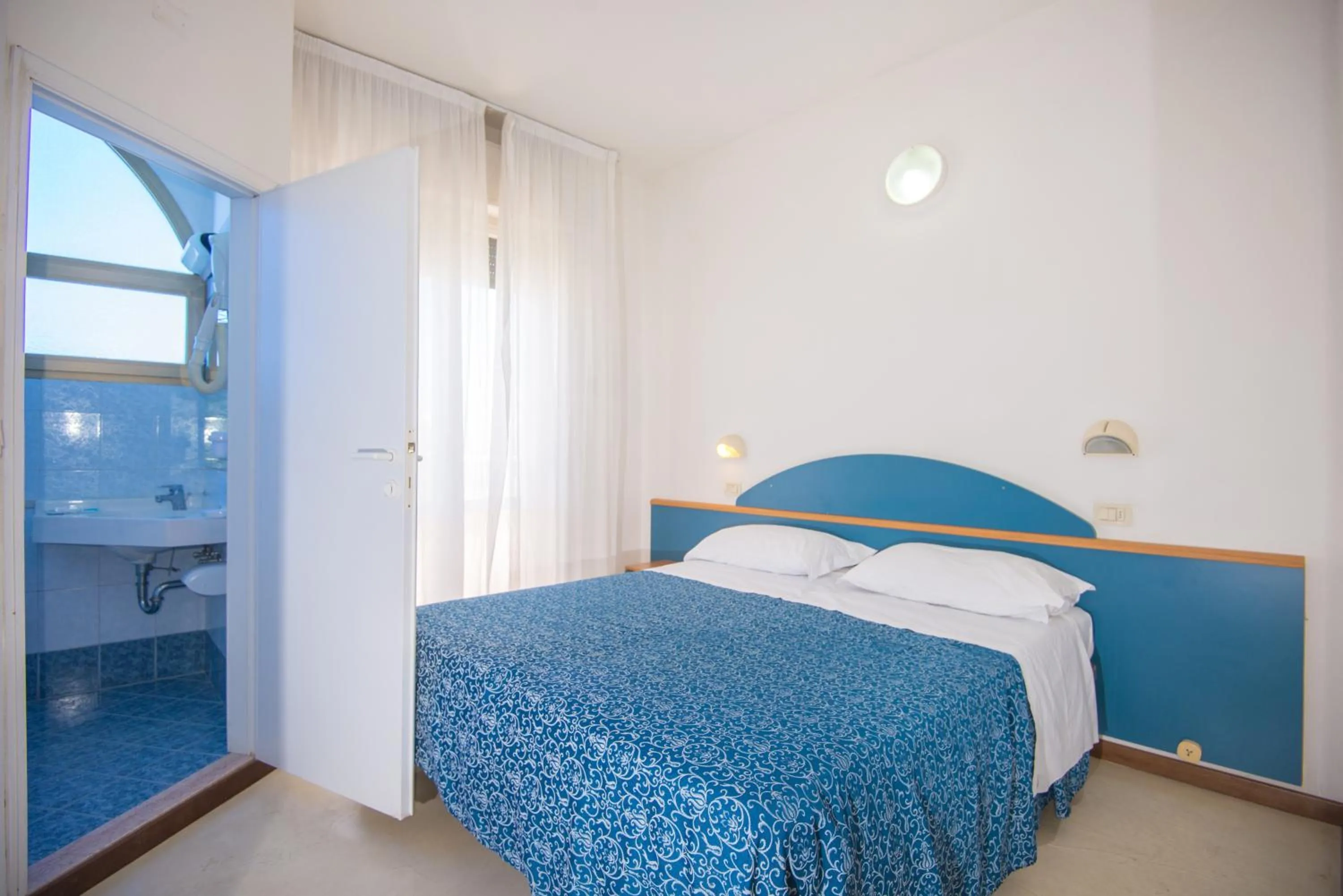 Photo of the whole room in Hotel Golf