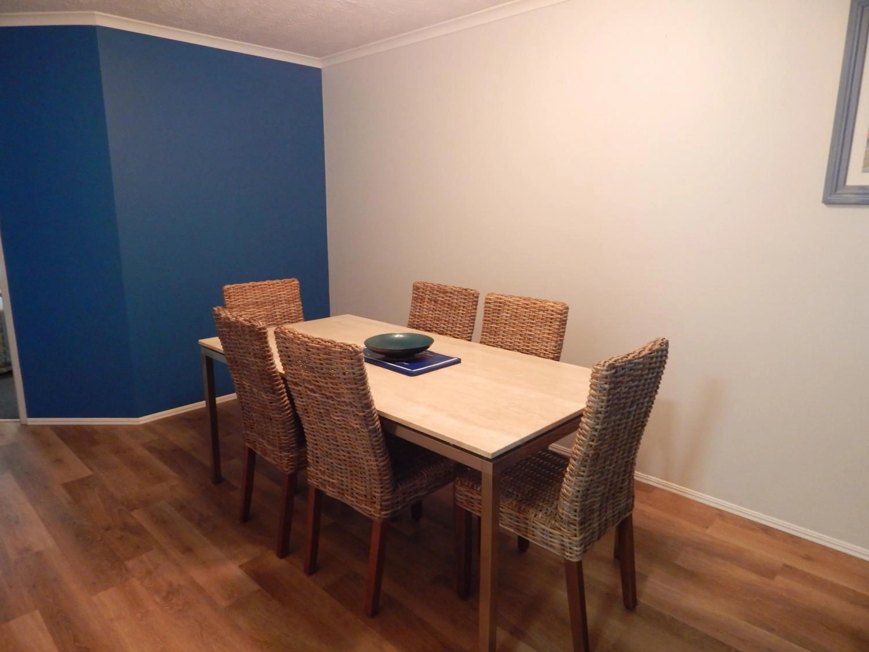 Dining area in Tranquil Shores