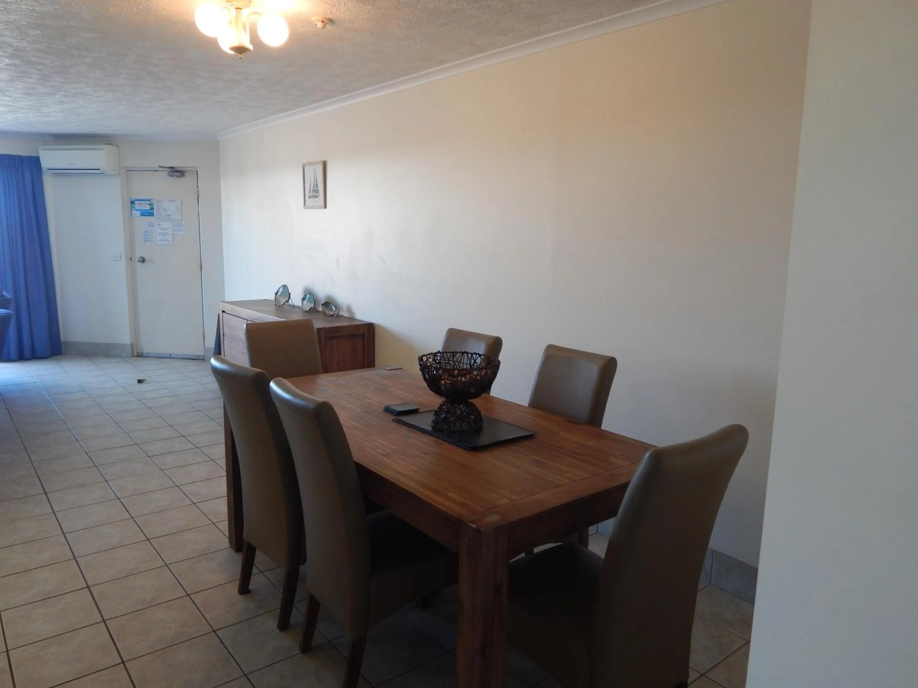 Dining area in Tranquil Shores