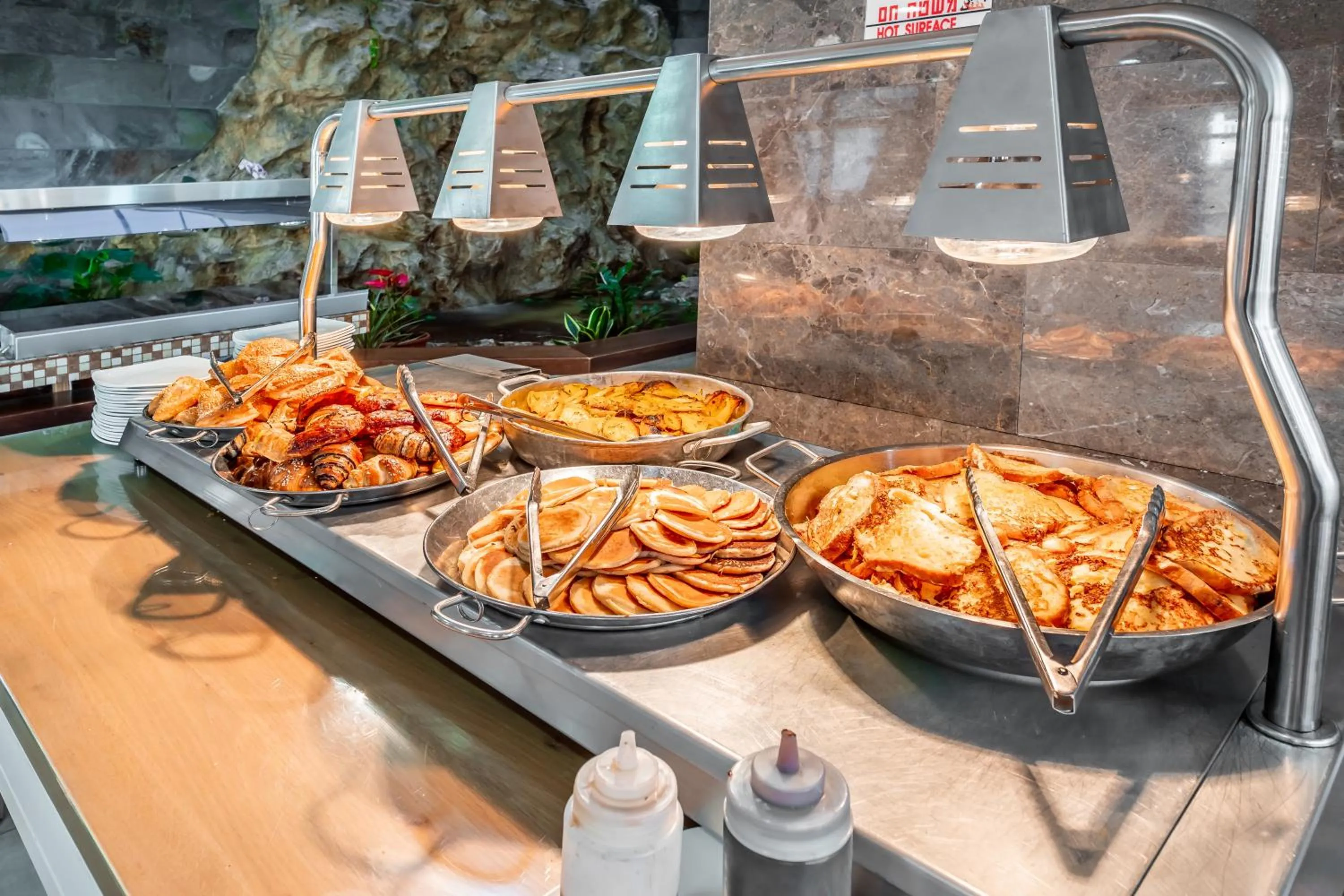 Breakfast in Emily's Hotel