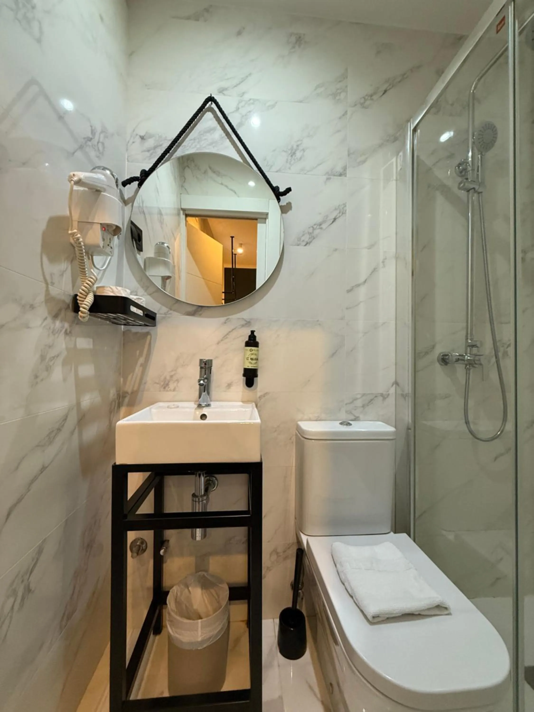 Bathroom in CC Malasaña