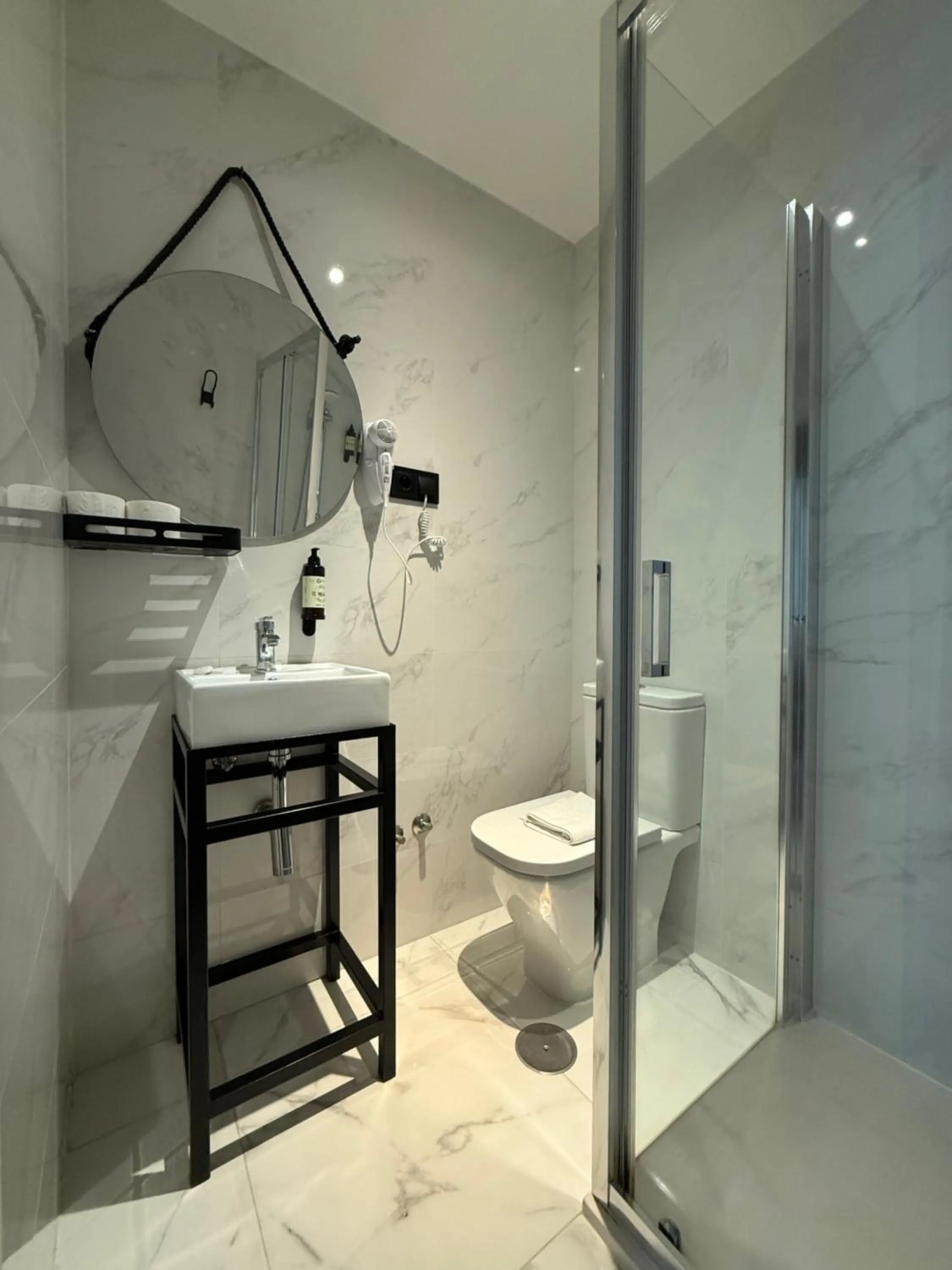 Bathroom in CC Malasaña