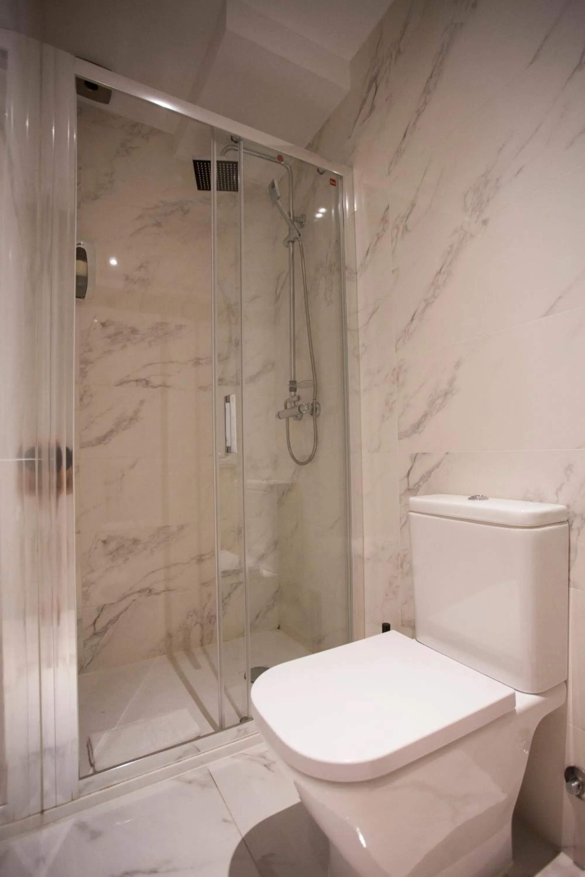 Bathroom in CC Malasaña