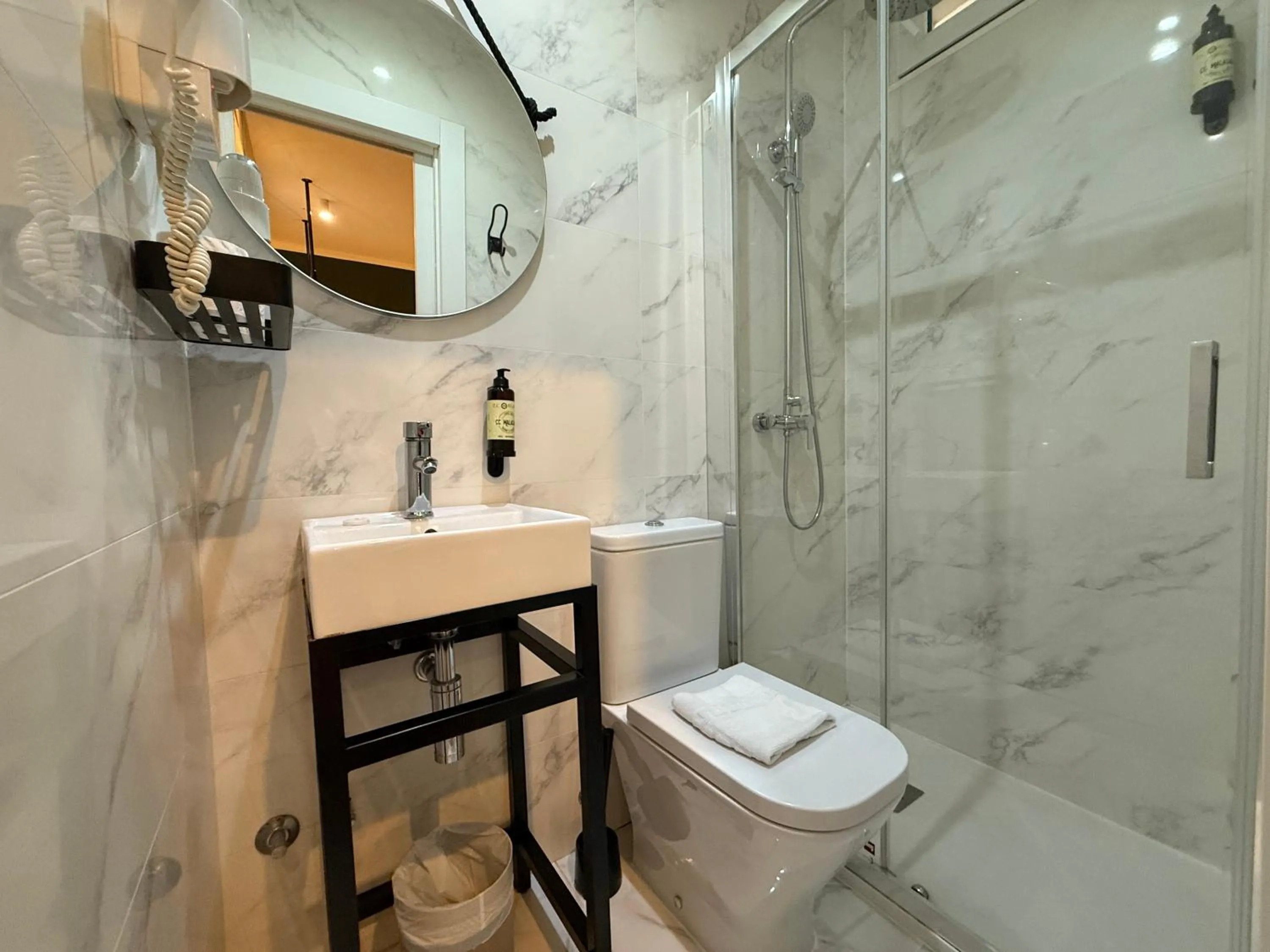 Bathroom in CC Malasaña