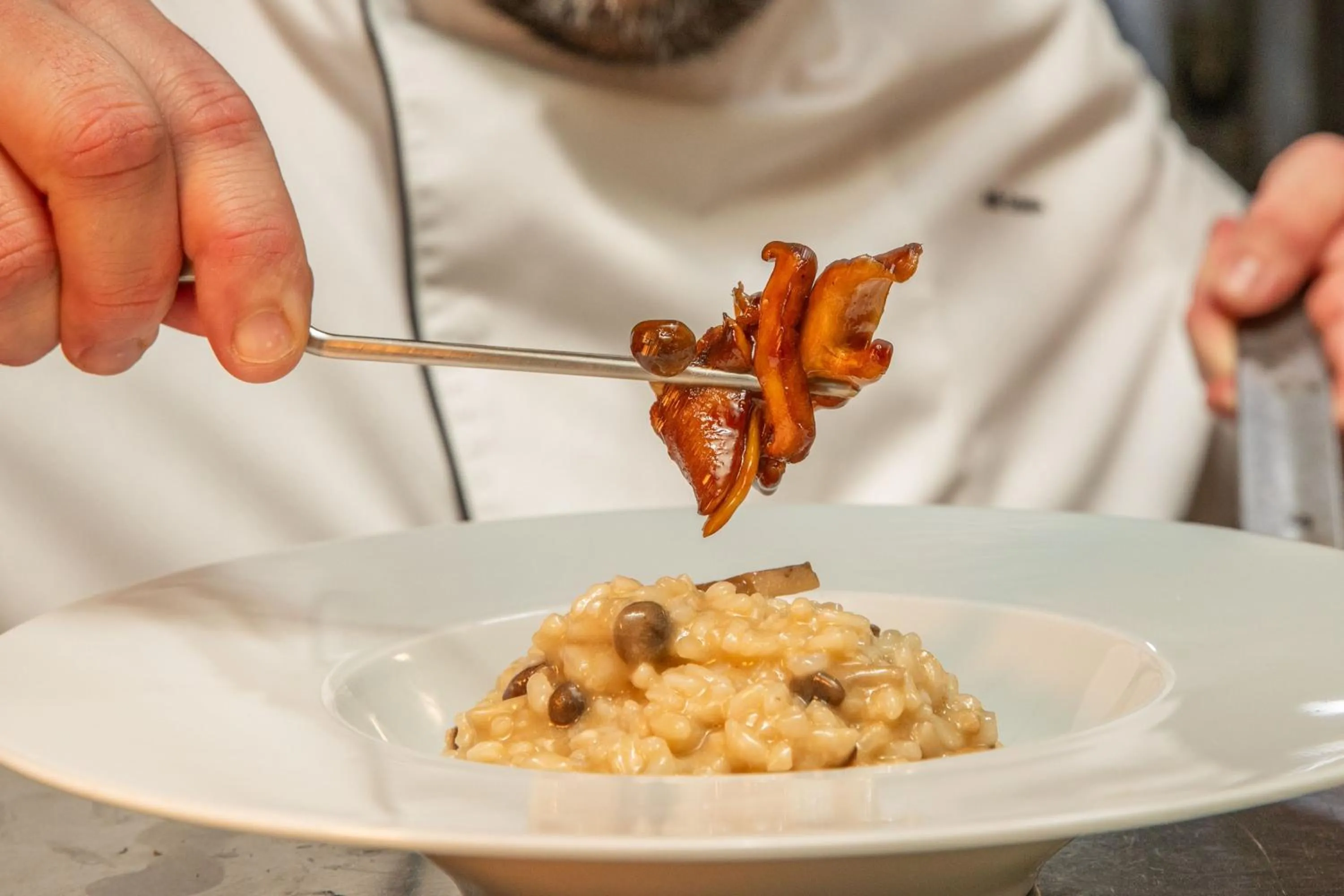 Restaurant/places to eat in VIP Executive Arts Hotel