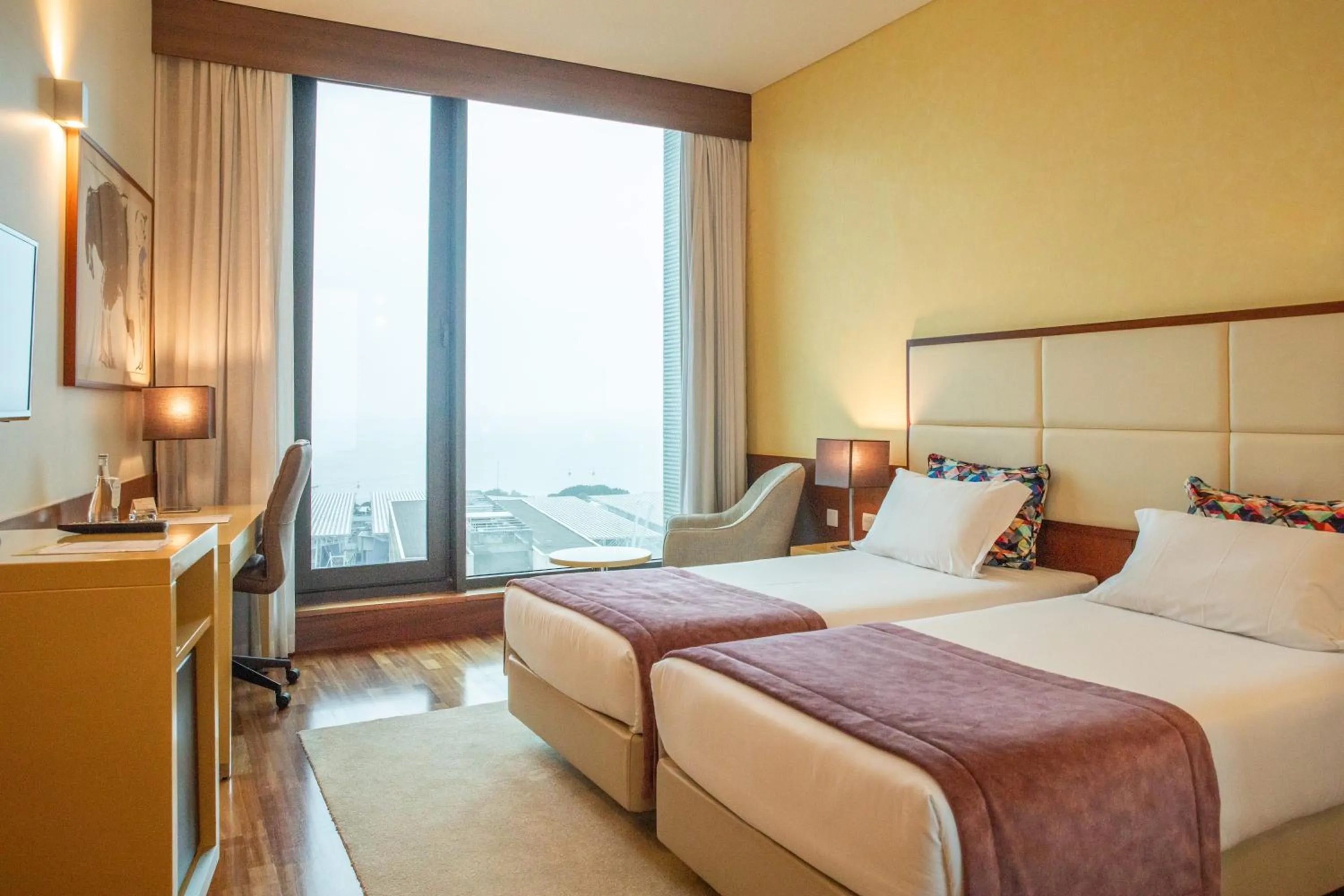 Bedroom, Bed in VIP Executive Arts Hotel