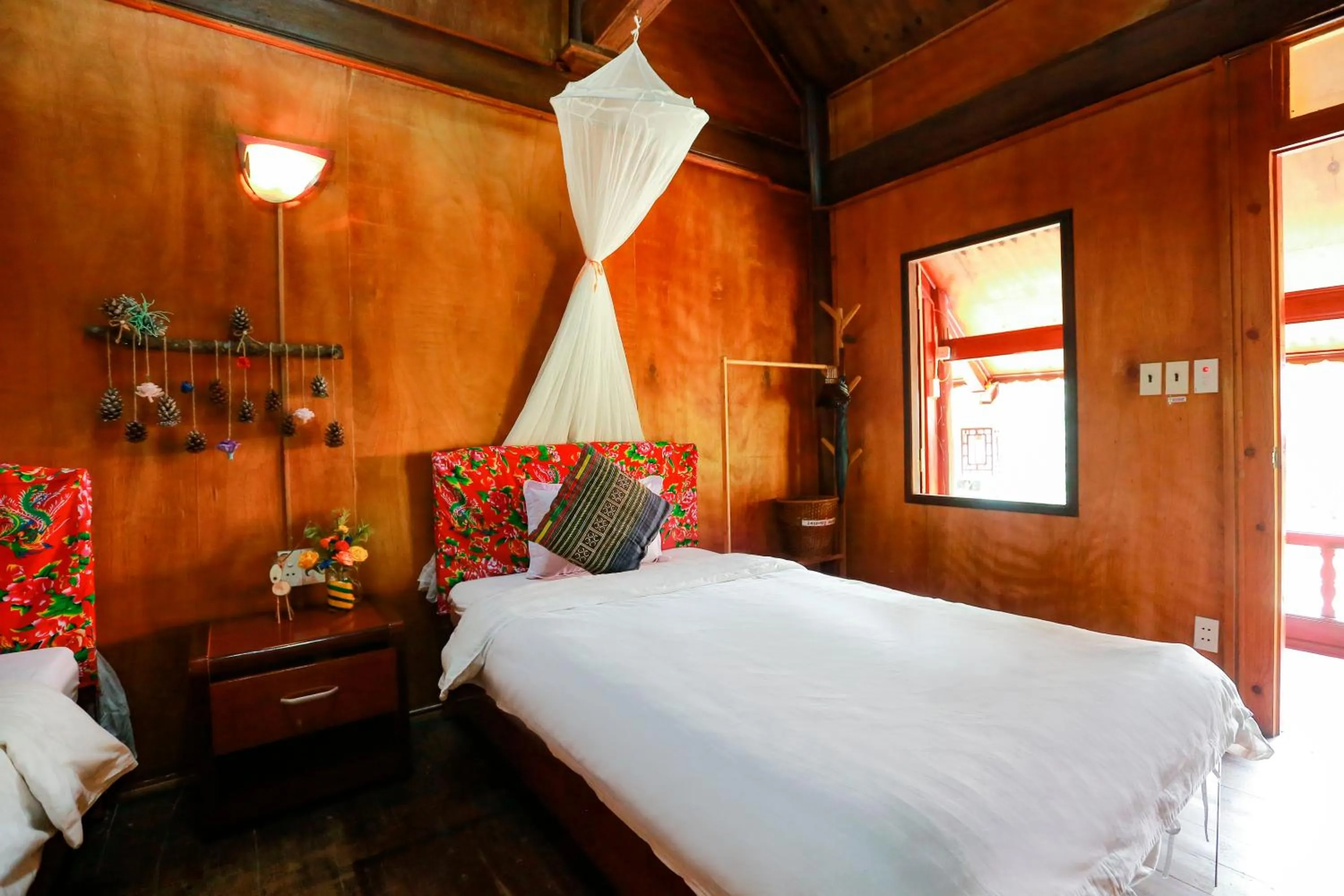 Bed in Cat Ba Eco Lodge