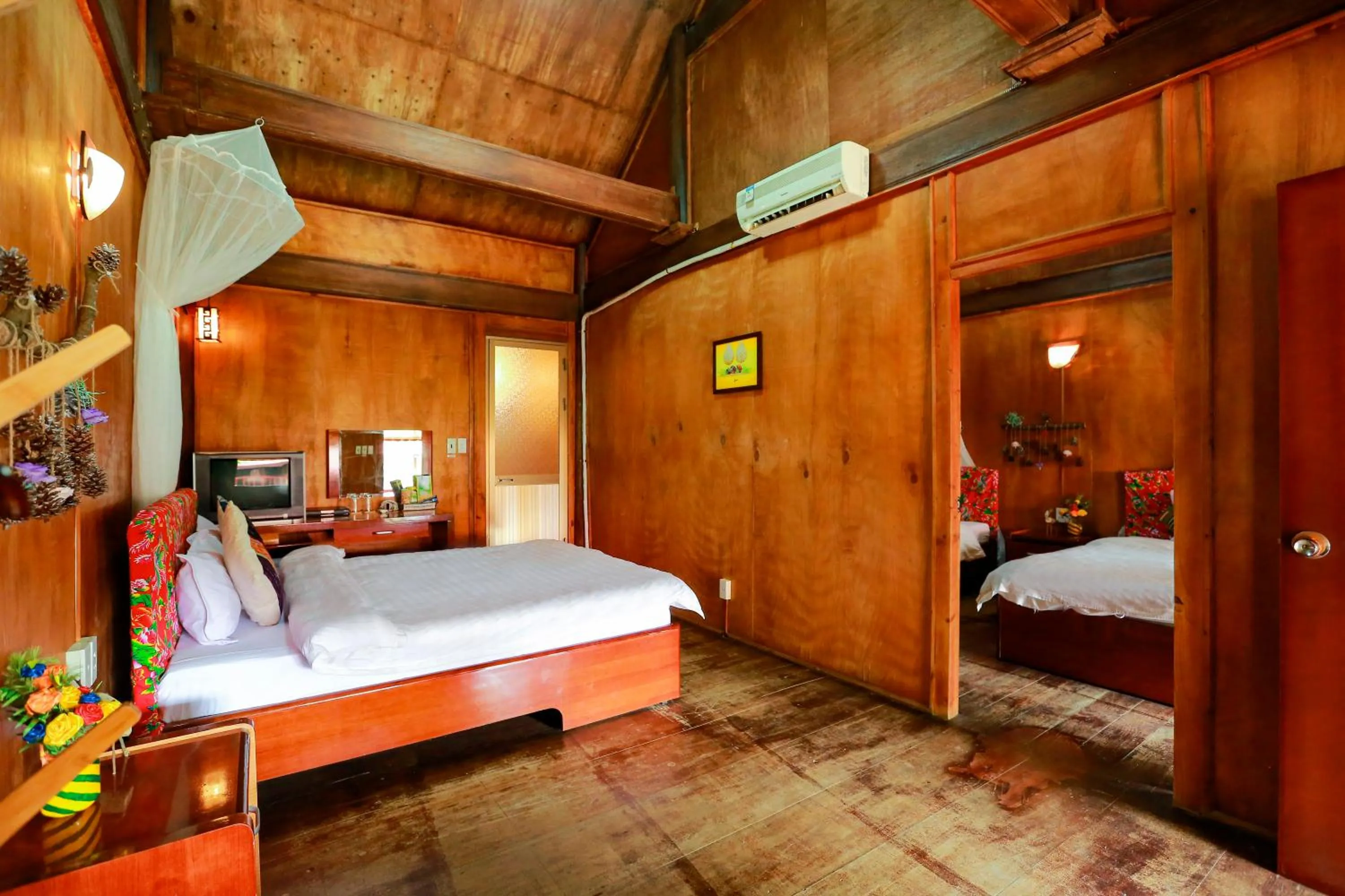 Bed in Cat Ba Eco Lodge