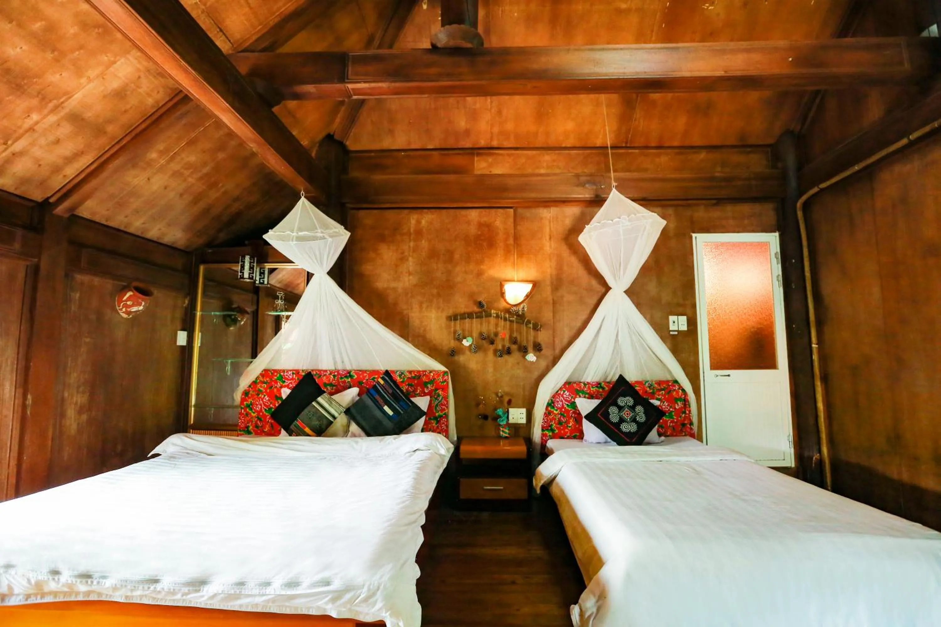Bed in Cat Ba Eco Lodge