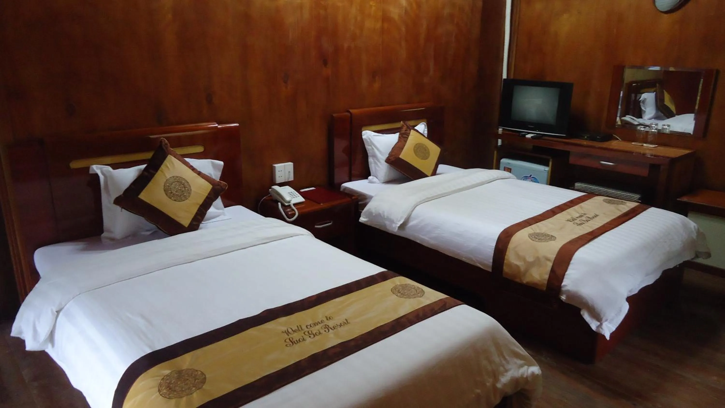 Bed in Cat Ba Eco Lodge