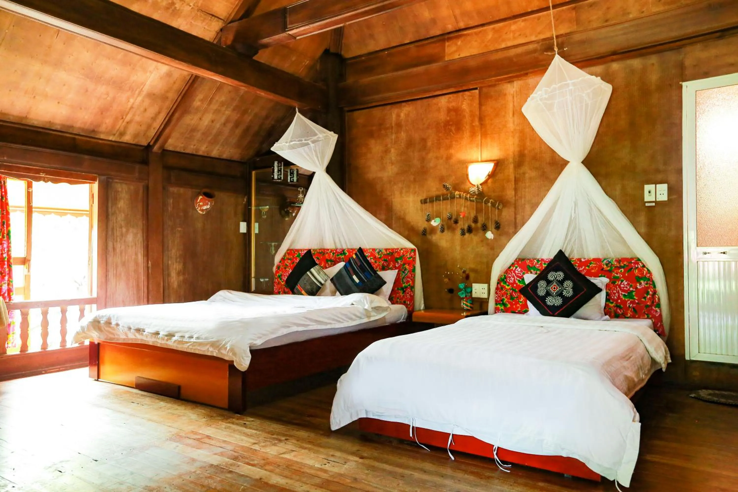 Bed in Cat Ba Eco Lodge