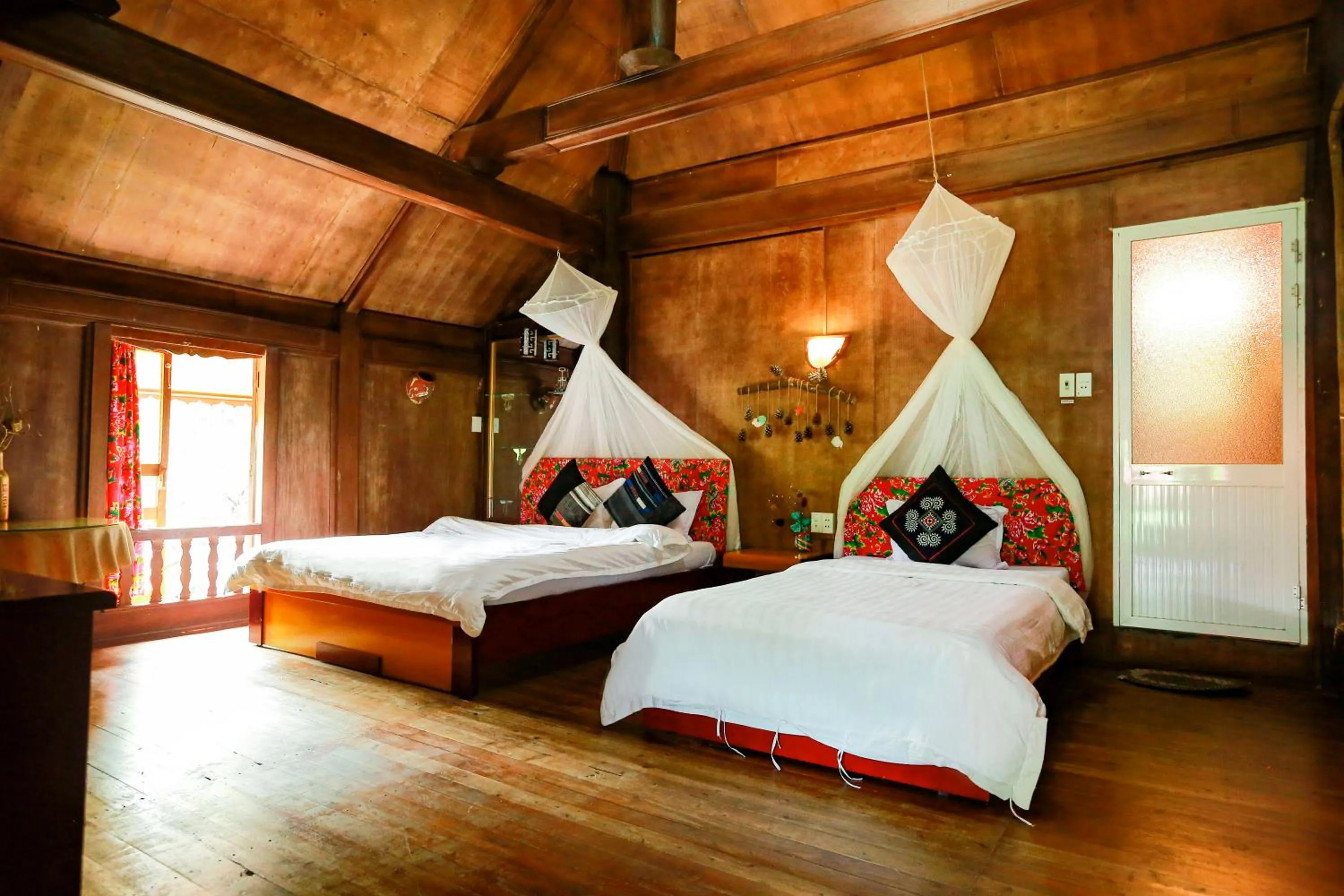 Bed in Cat Ba Eco Lodge