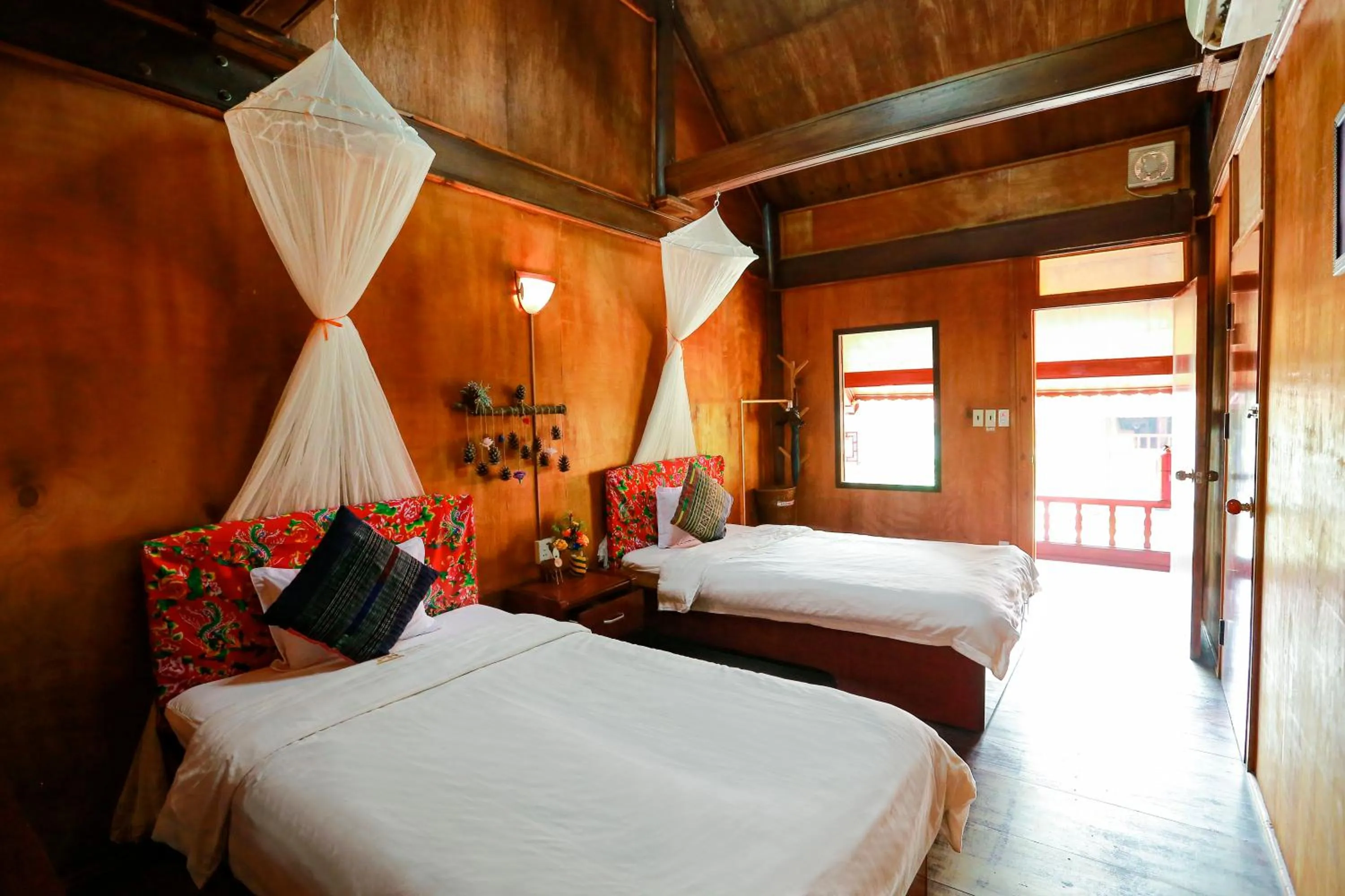 Bed in Cat Ba Eco Lodge