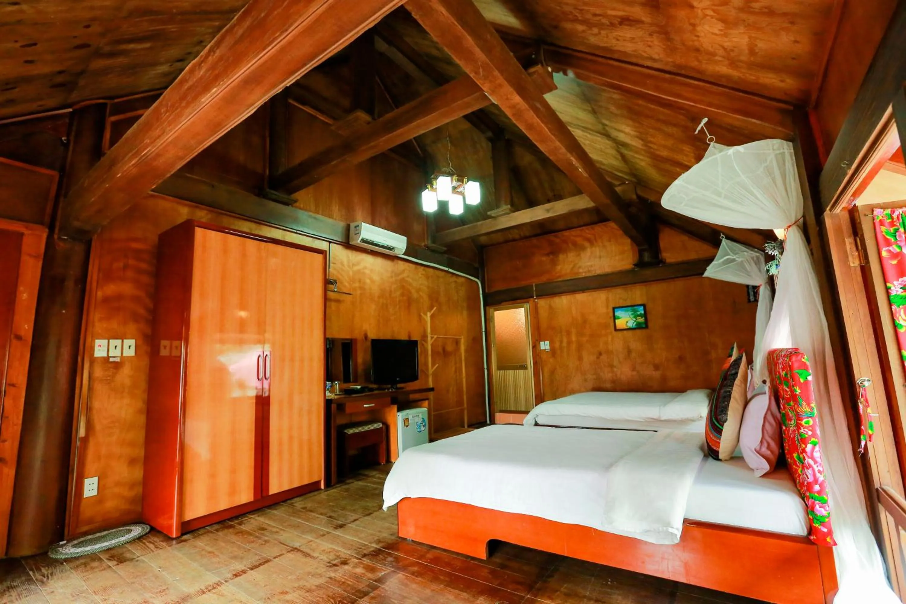 Bed in Cat Ba Eco Lodge