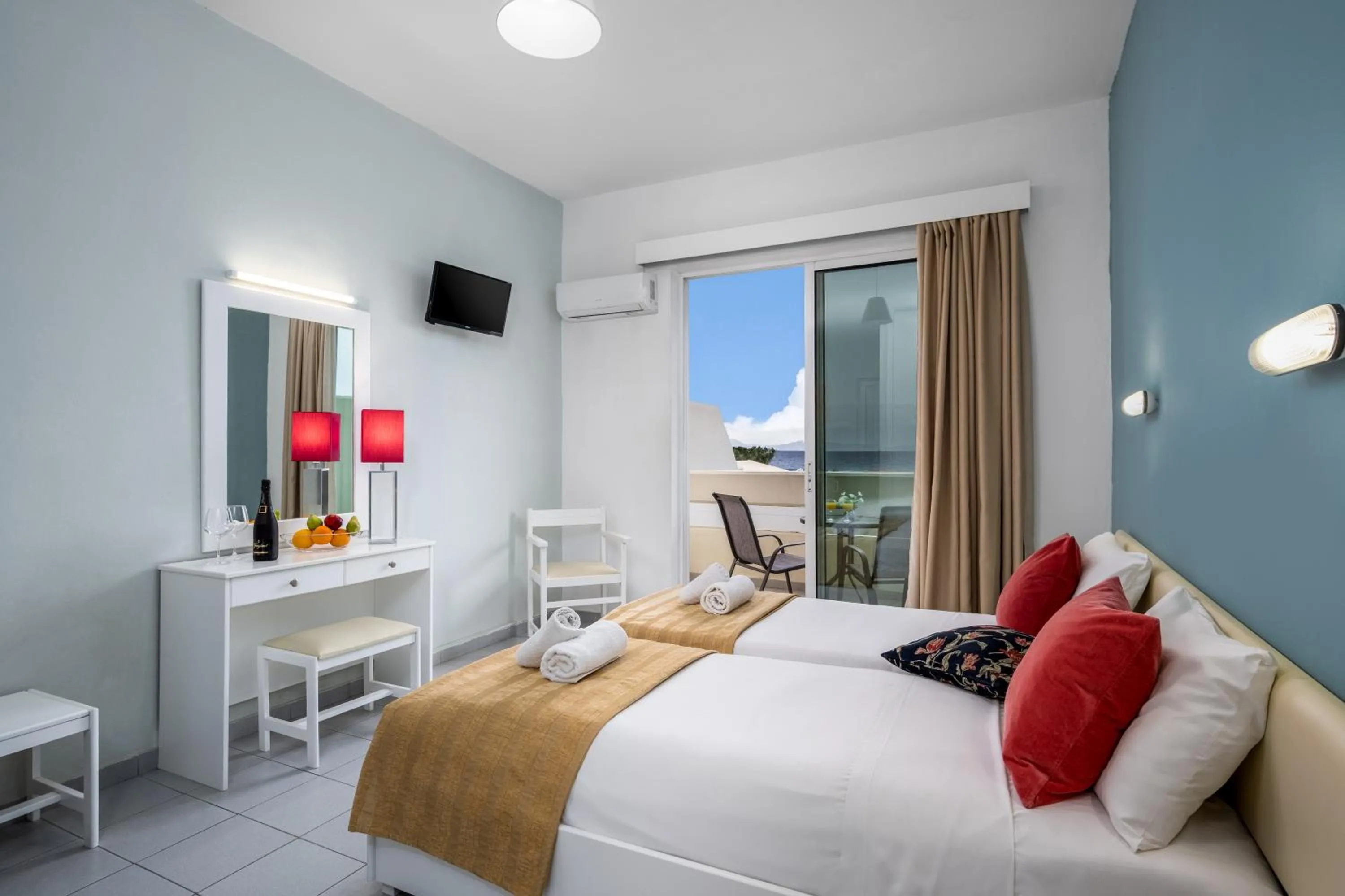 Bedroom, Bed in Bayside Hotel Katsaras