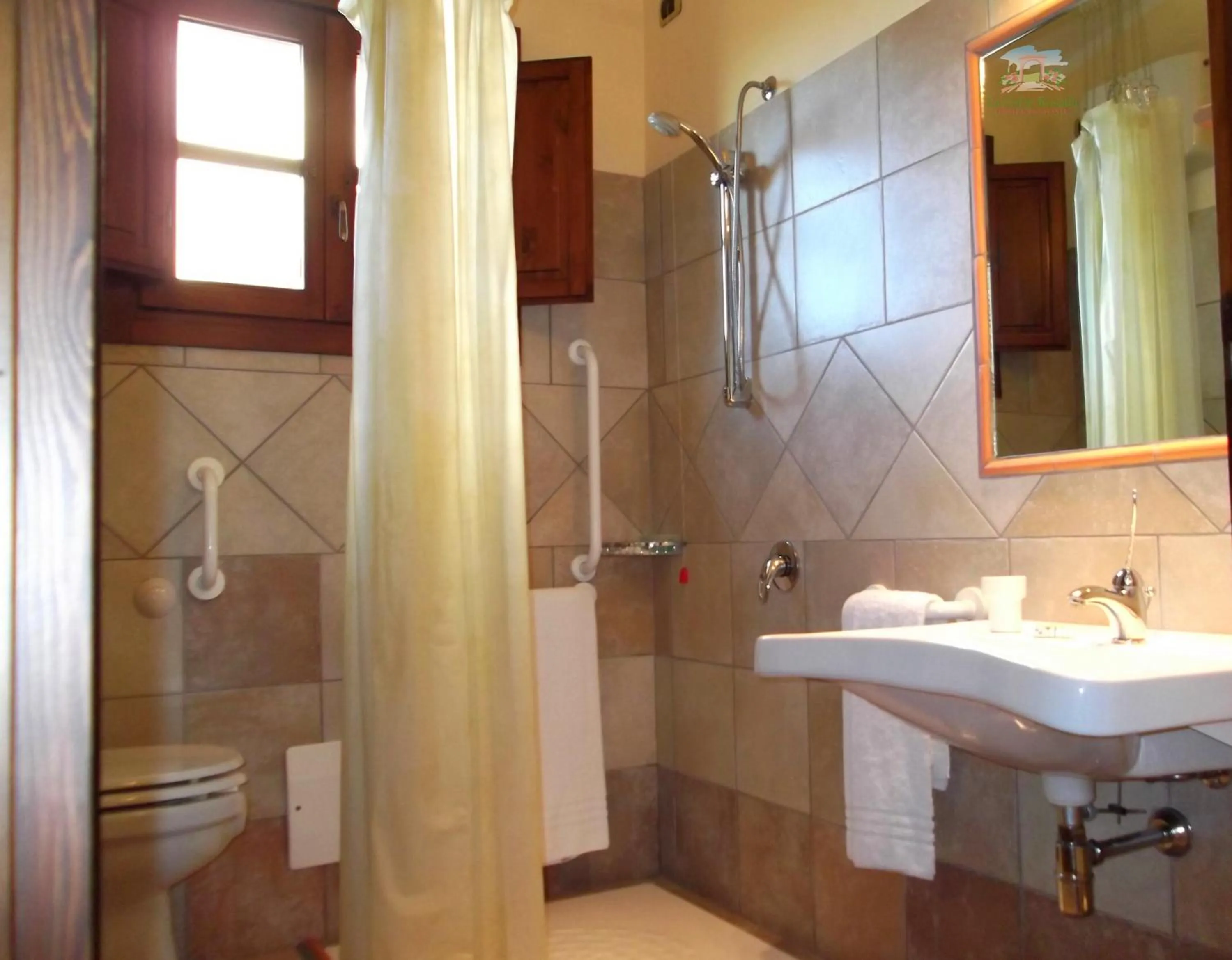 Bathroom in Hotel La Corte Rosada
