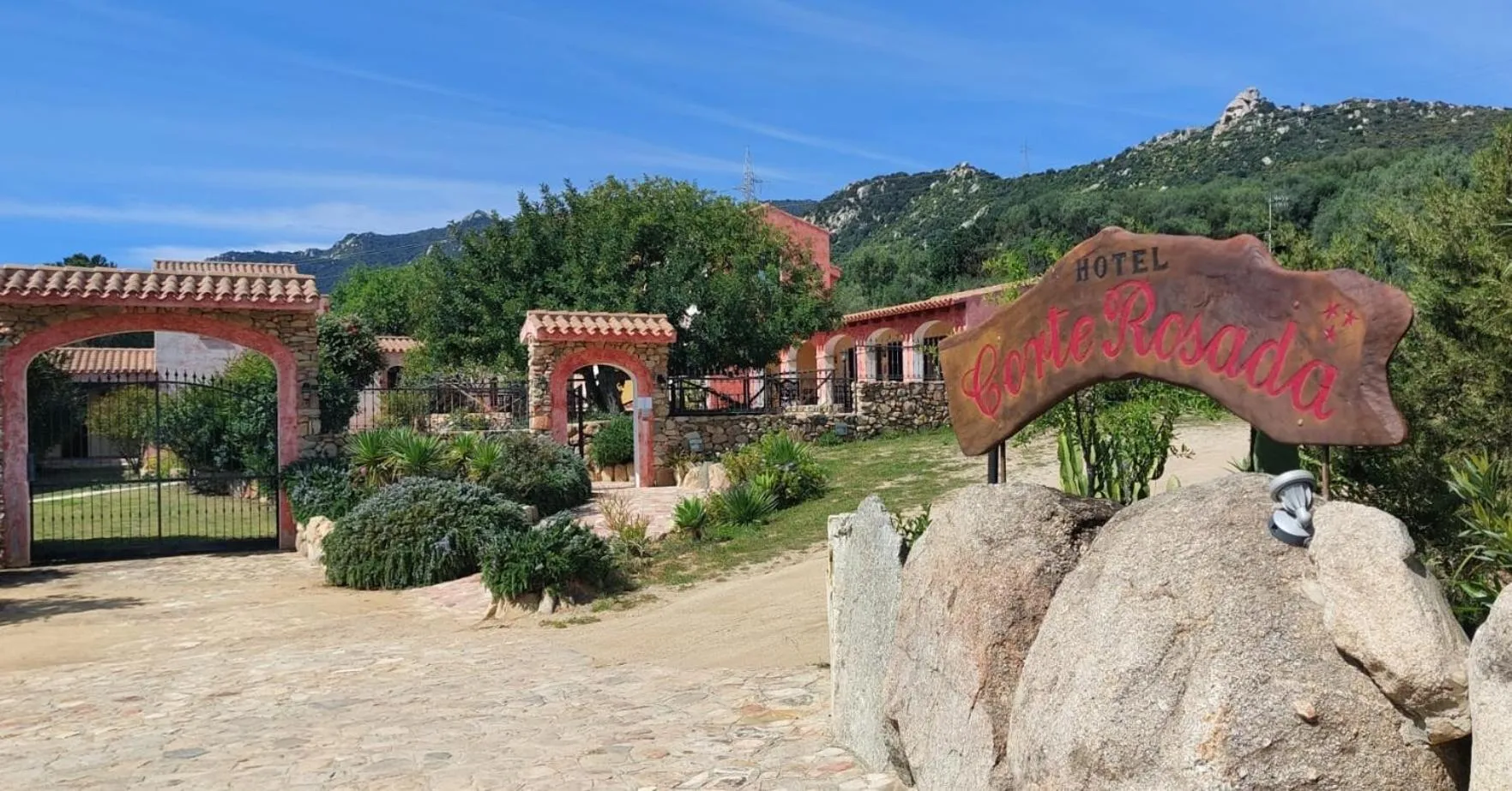 Hotel La Corte Rosada