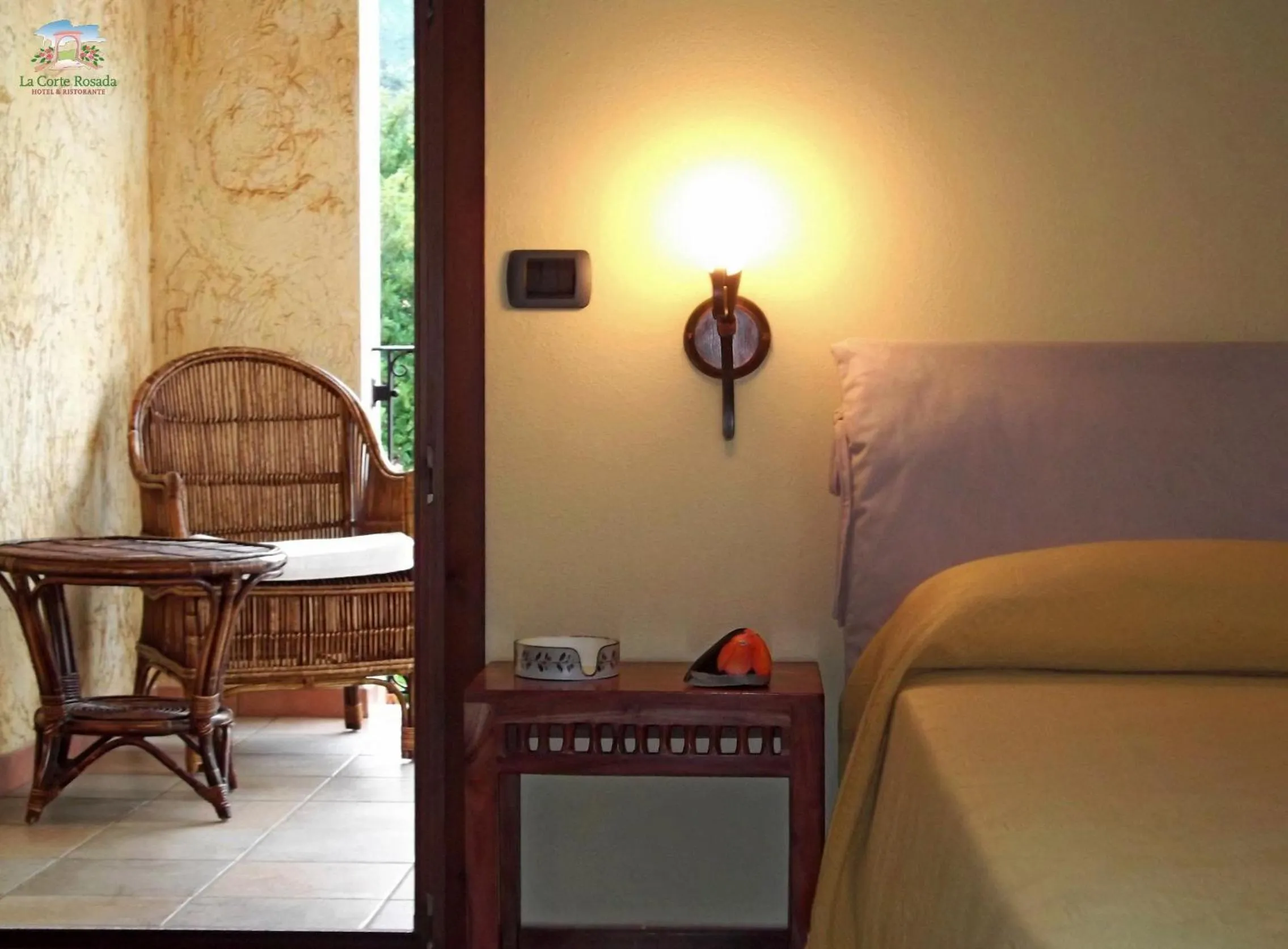 Bedroom, Bed in Hotel La Corte Rosada