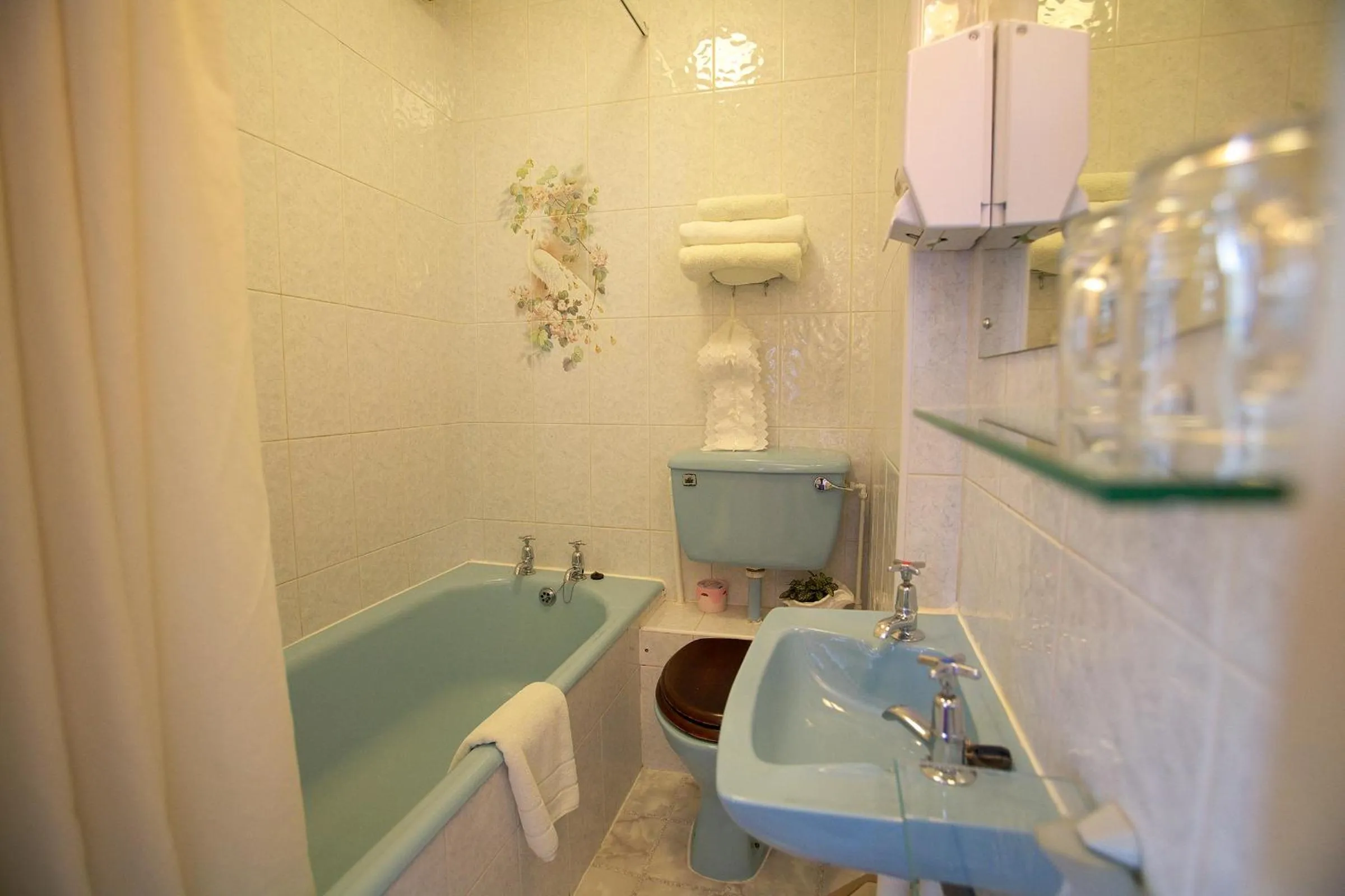 Bathroom in Moonraker House