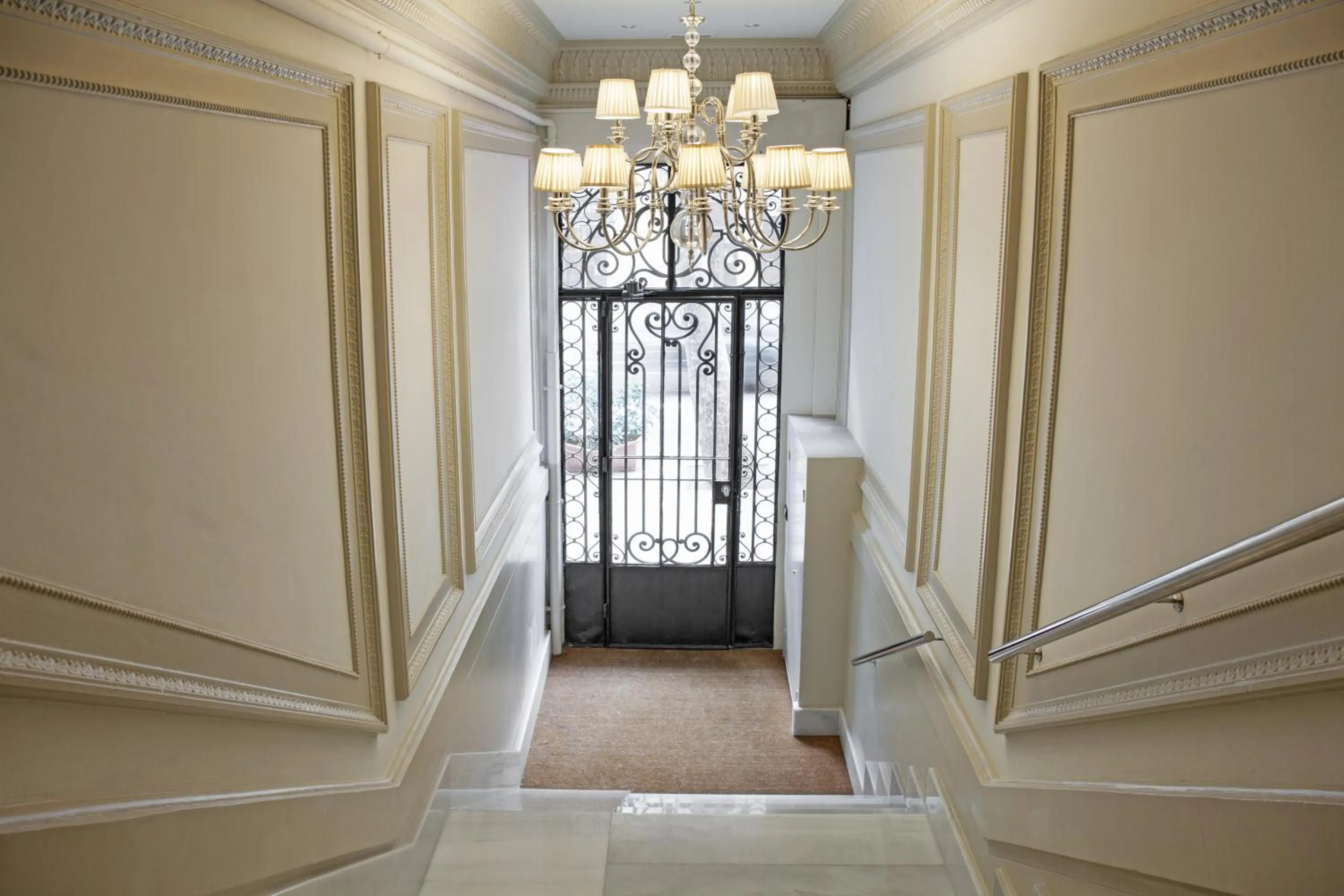 Lobby or reception in AinB Eixample-Miro Apartments