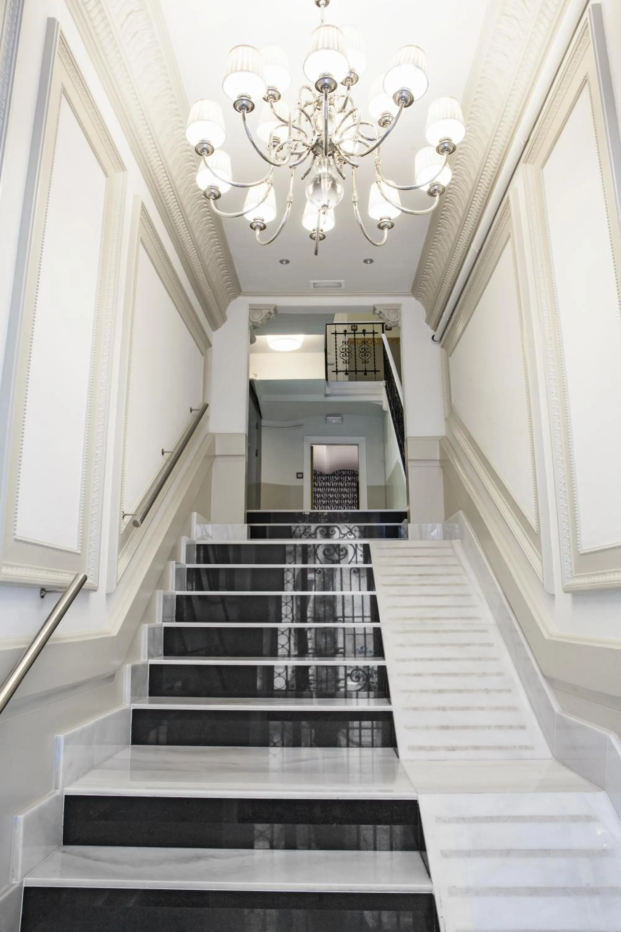 Lobby or reception in AinB Eixample-Miro Apartments