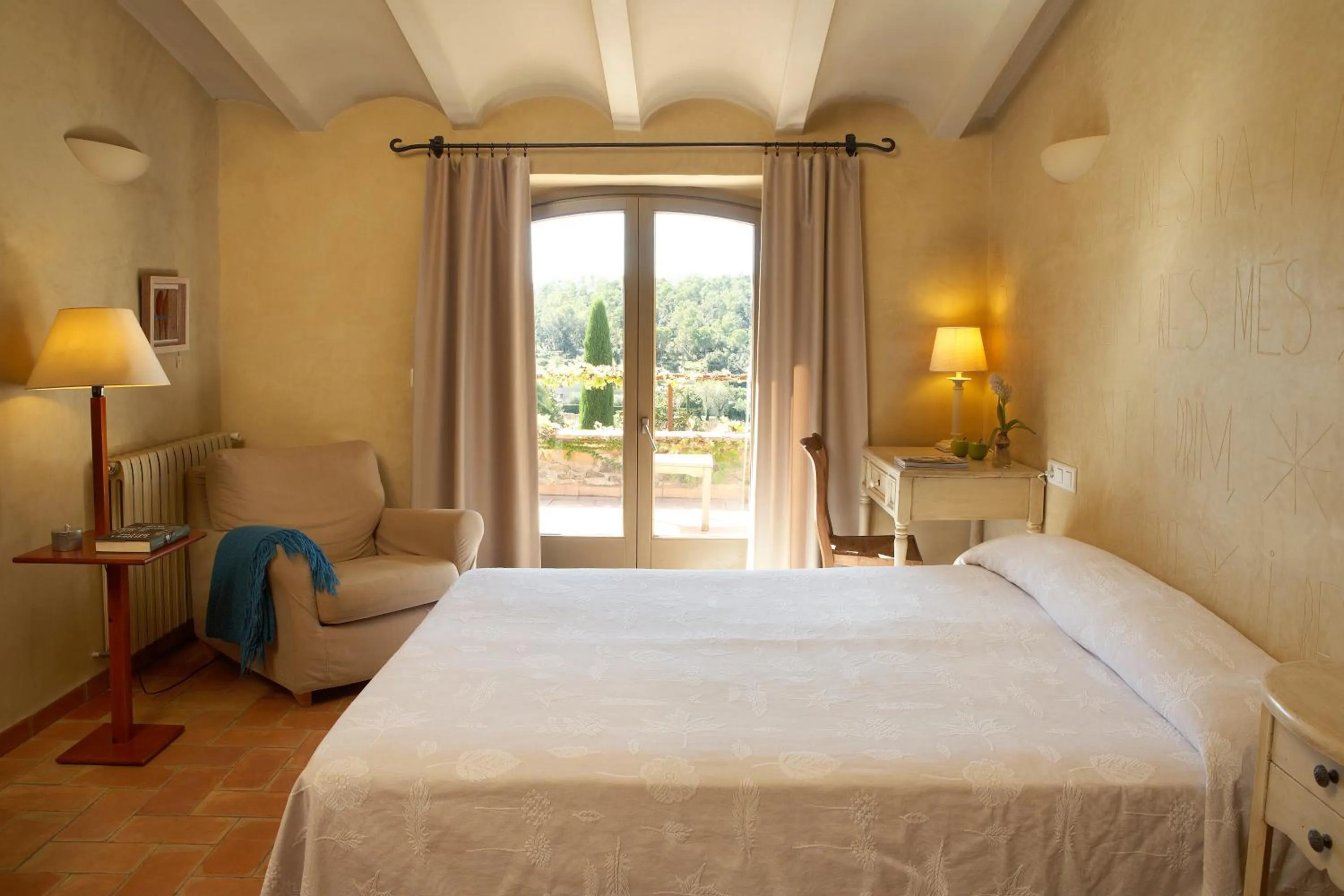 Bed in Hotel la Plaça Madremanya