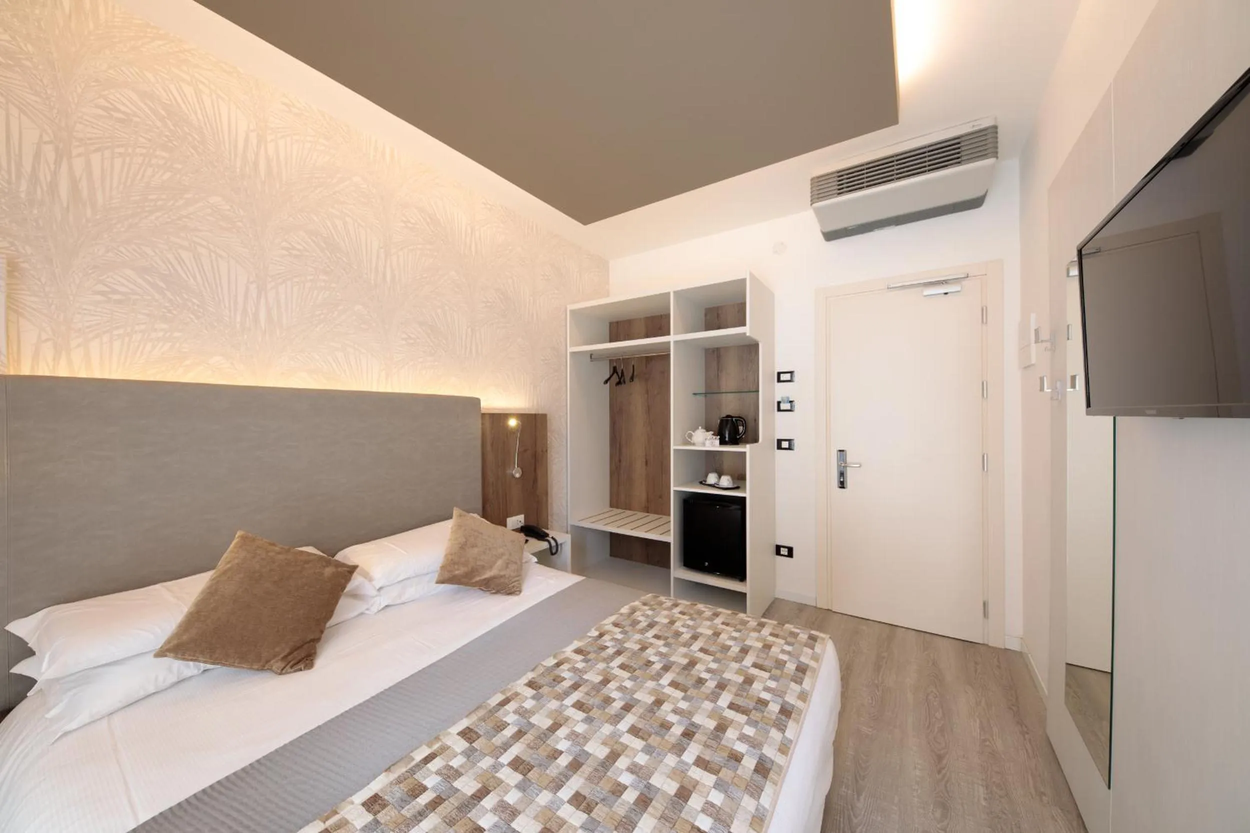 Bed in Hotel Derby S