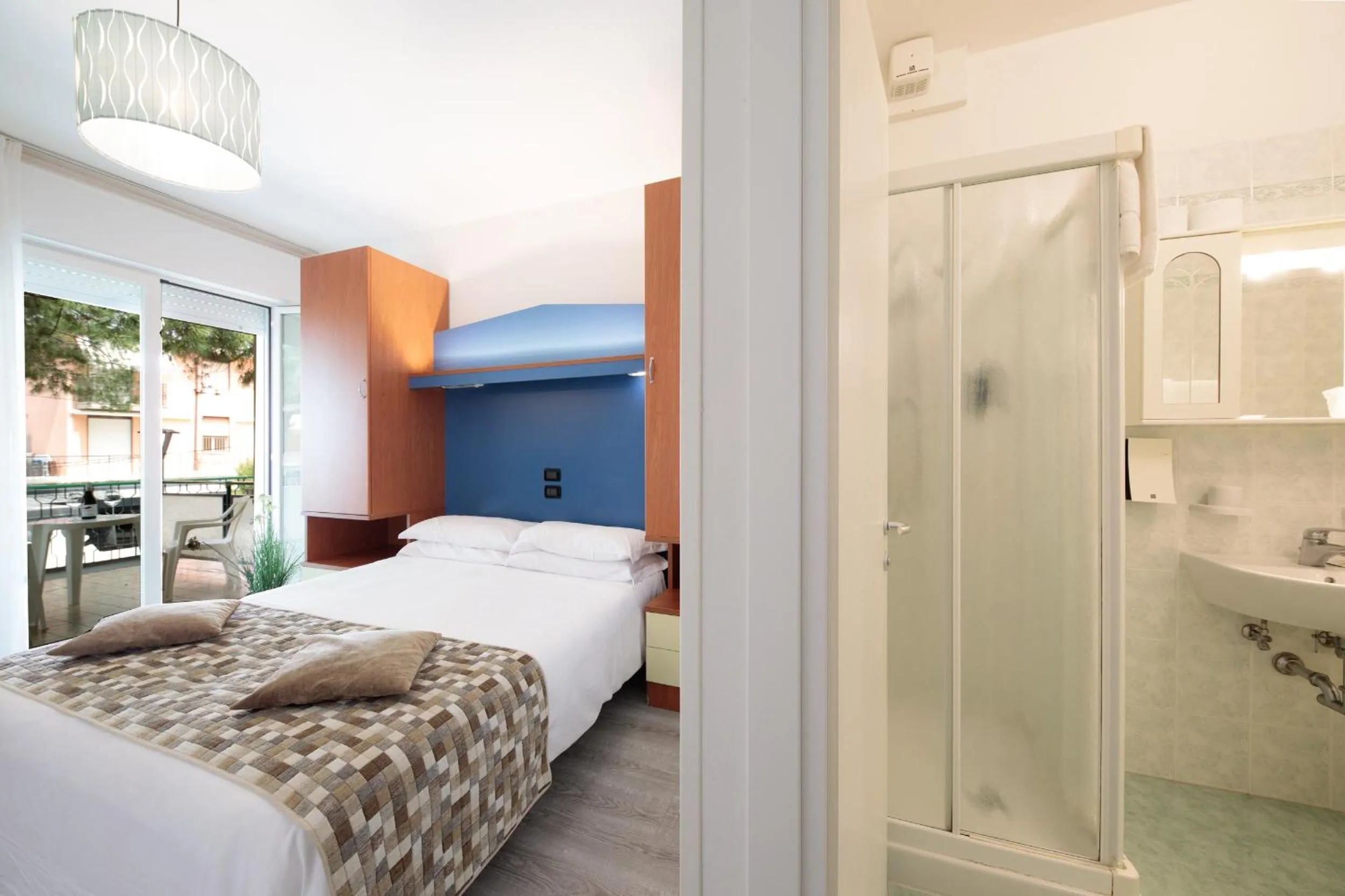 Bed in Hotel Derby S