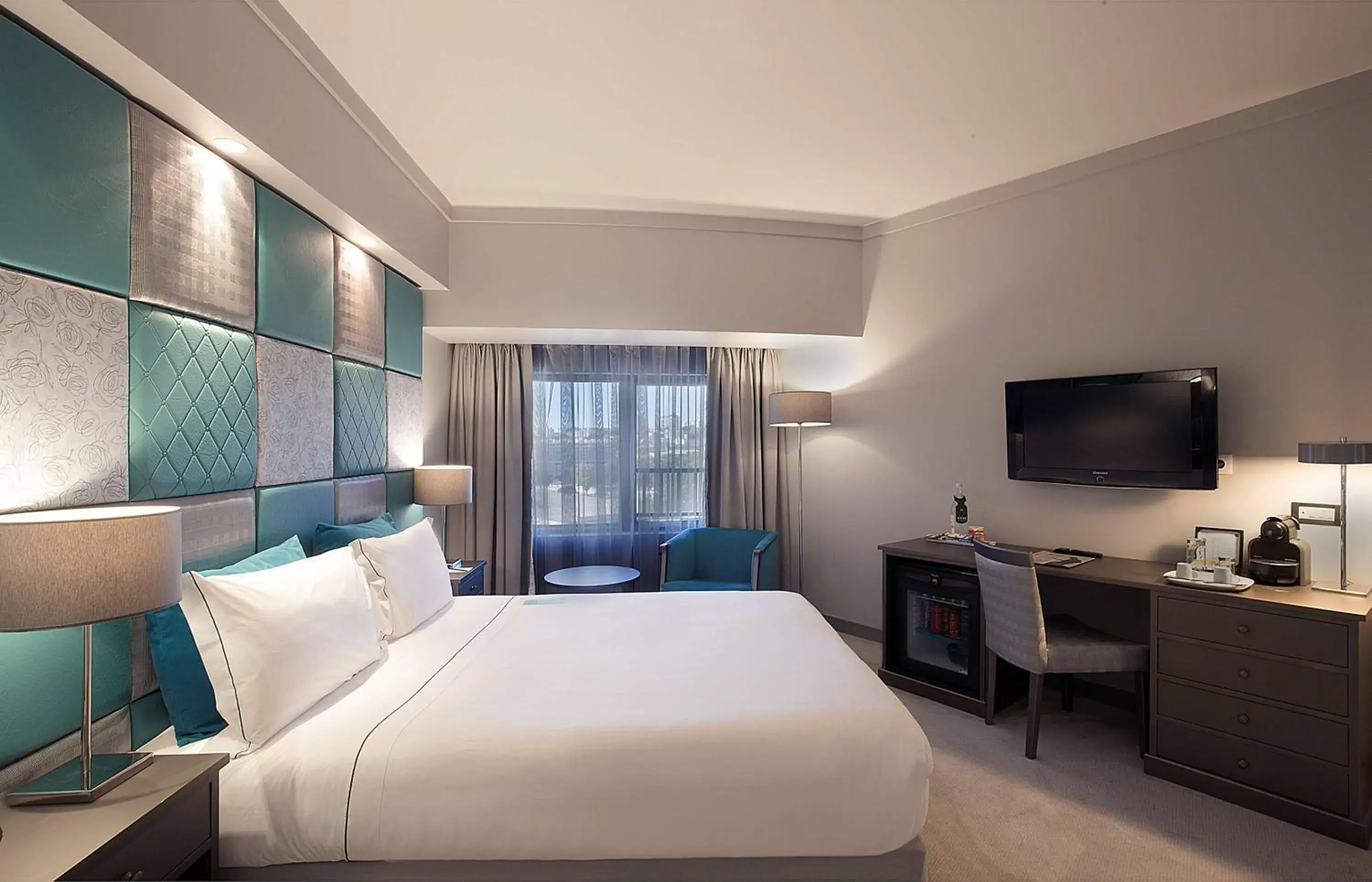Superior Double or Twin Room Dinner Package in Tivoli Oriente Lisboa Hotel Superior Double or Twin Room Dinner Package in Tivoli Oriente Lisboa Hotel