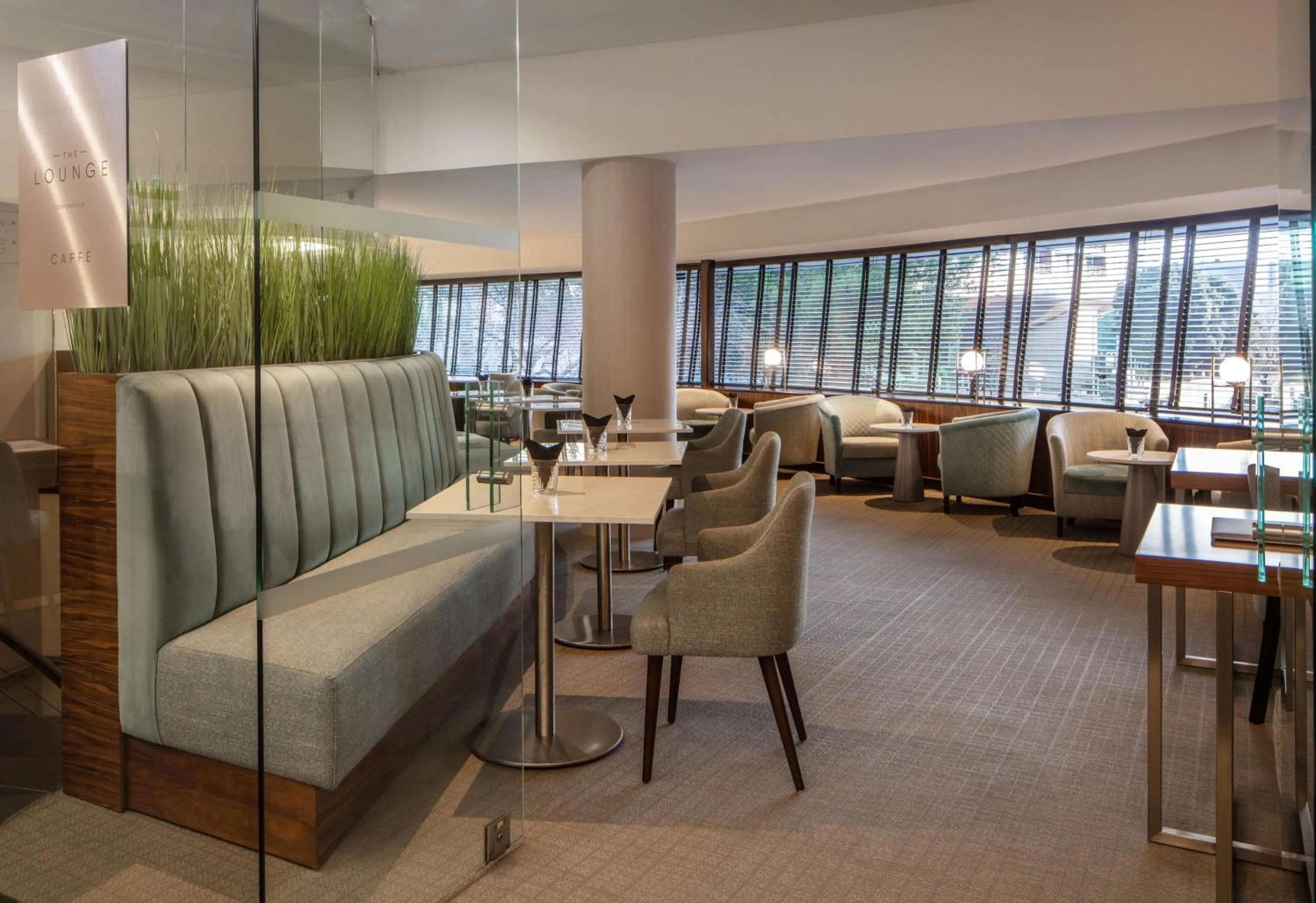 Meeting/conference room in Tivoli Oriente Lisboa Hotel