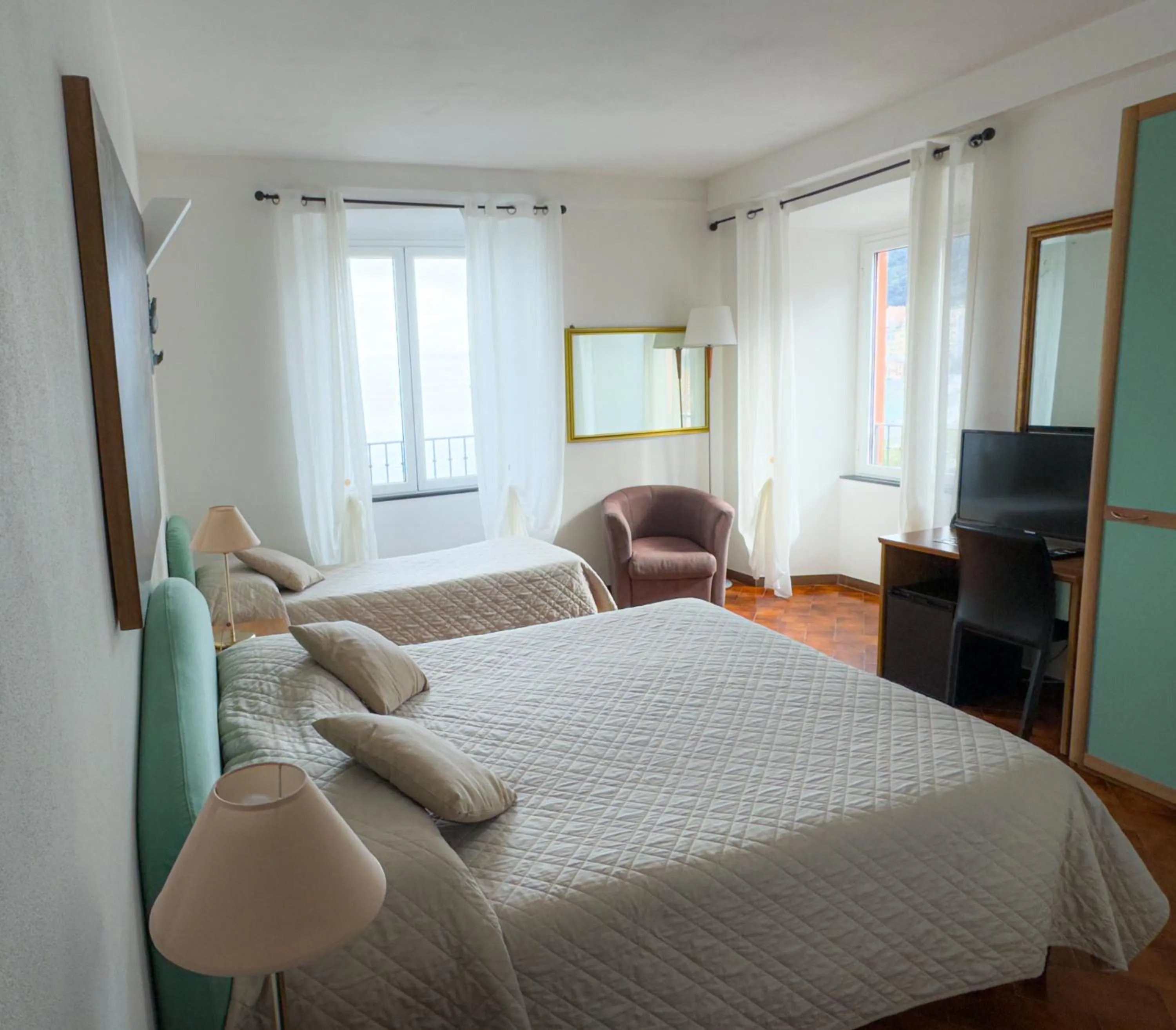 Photo of the whole room in Hotel Miramare