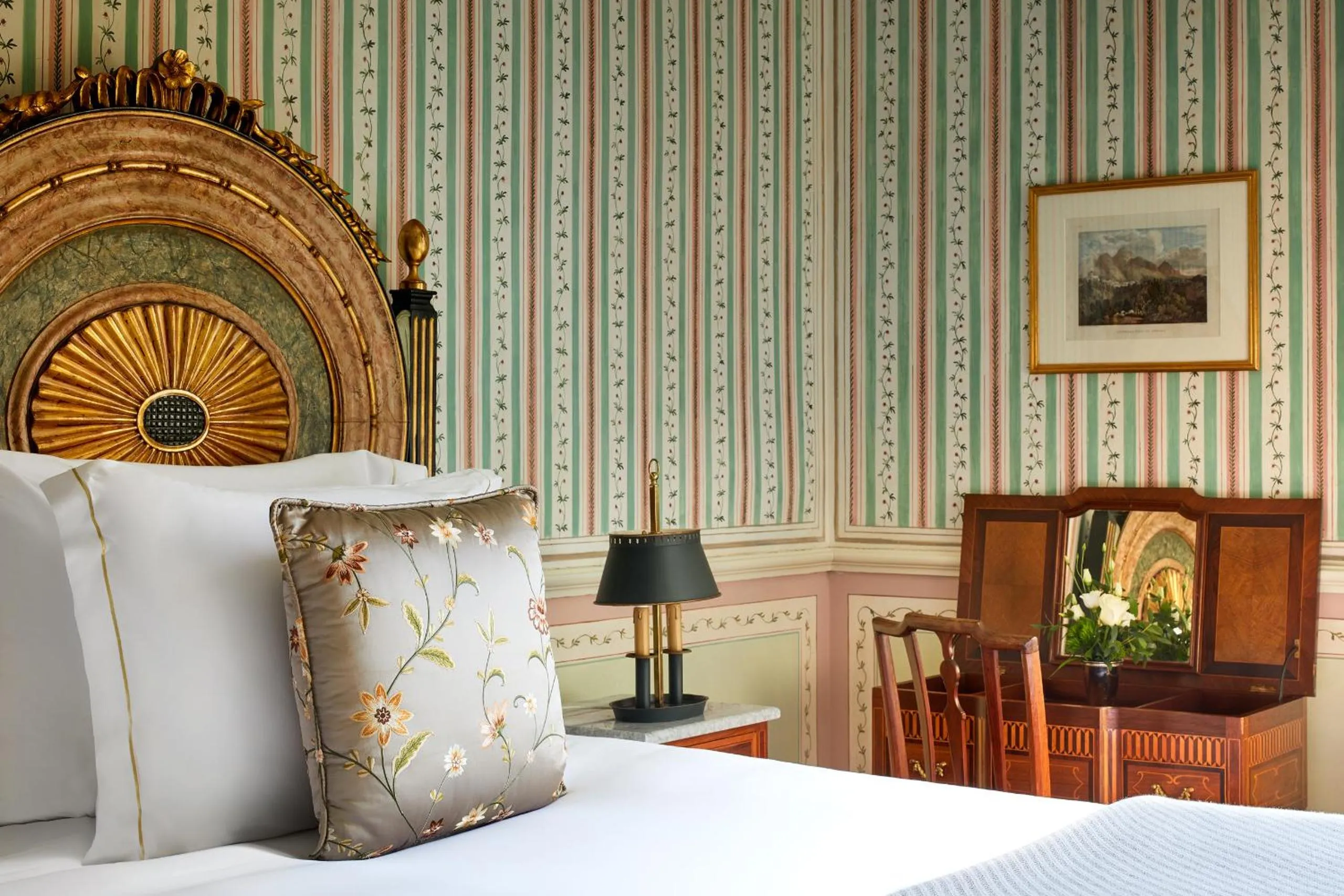 Bed in Valverde Sintra Palácio de Seteais - The Leading Hotels of the World