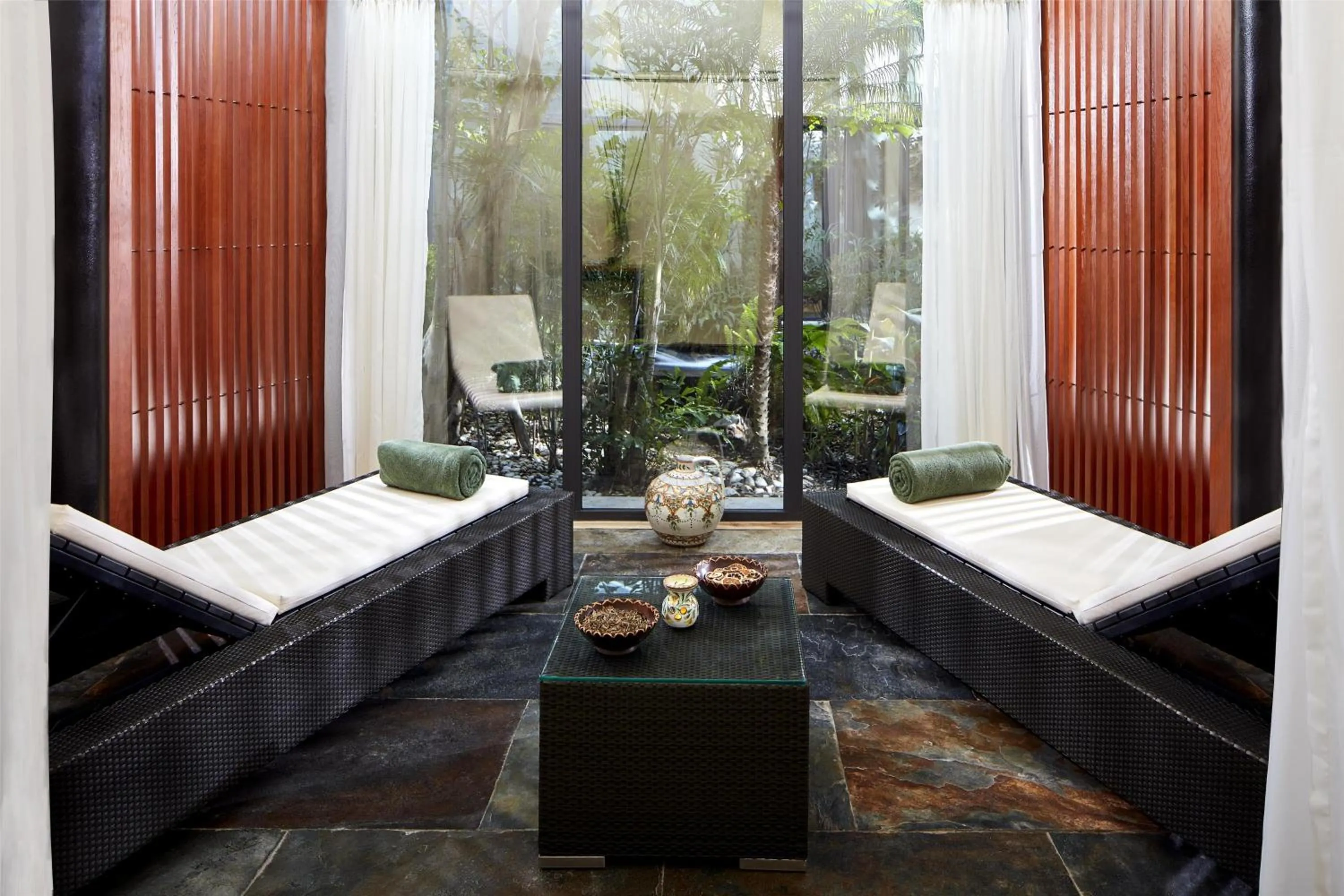 Spa and wellness centre/facilities, Bed in Tivoli Marina Vilamoura