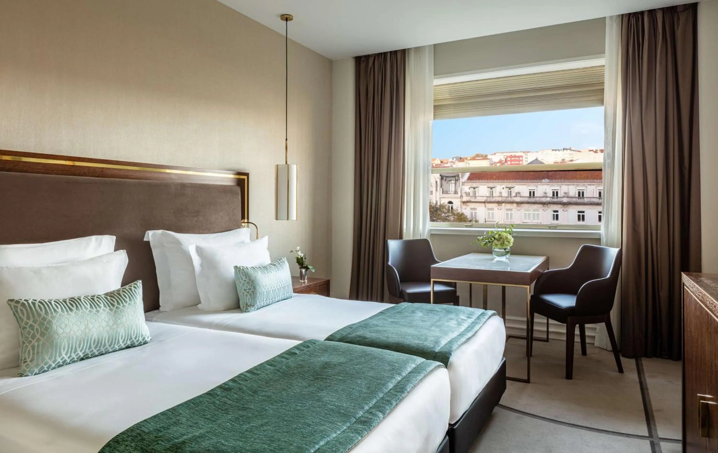 Bedroom, Bed in Tivoli Avenida Liberdade Lisboa – A Leading Hotel of the World