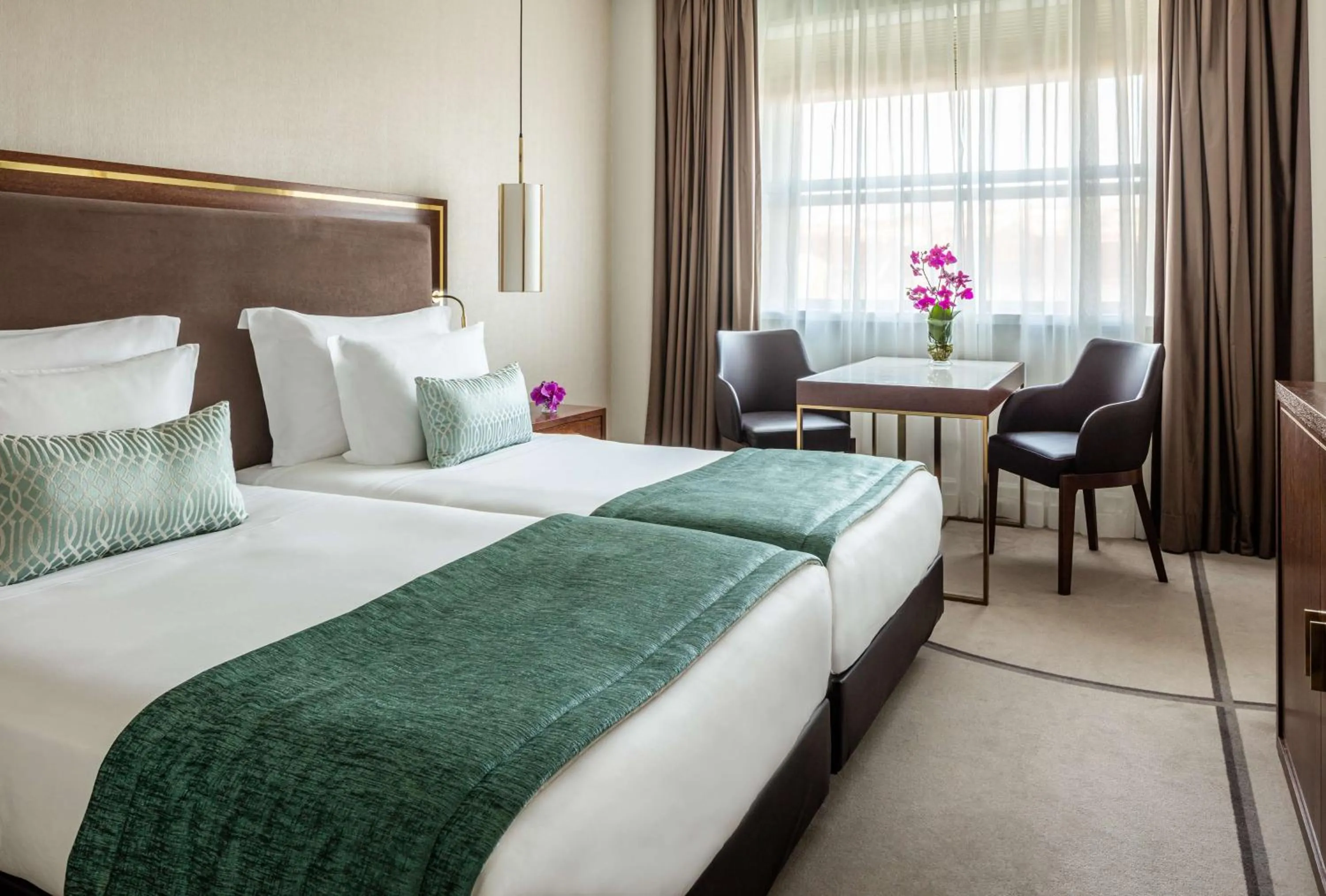 Bedroom, Bed in Tivoli Avenida Liberdade Lisboa – A Leading Hotel of the World