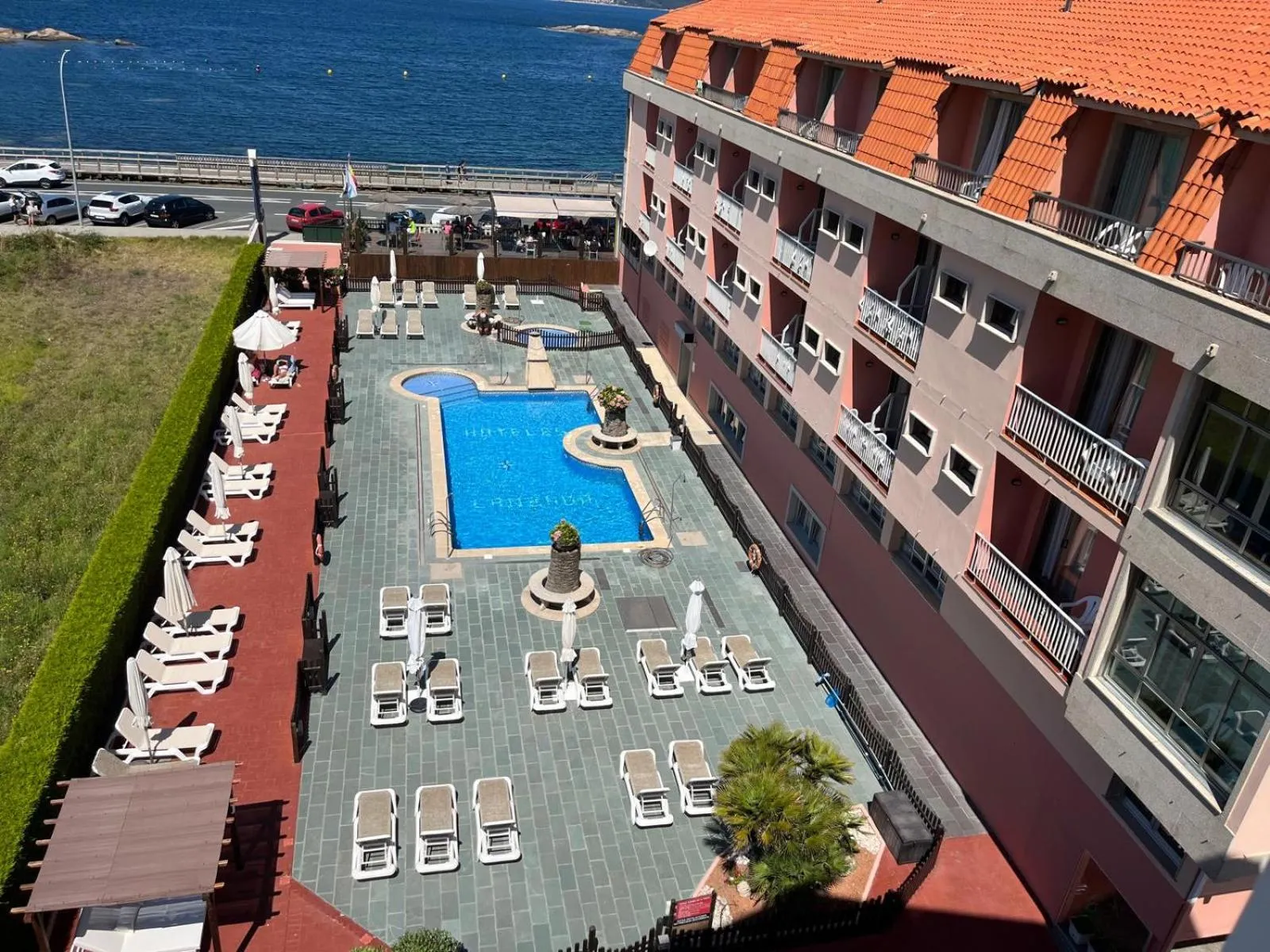 Pool view in Hotel La Lanzada