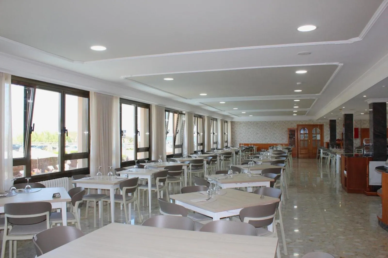 Restaurant/places to eat in Hotel La Lanzada